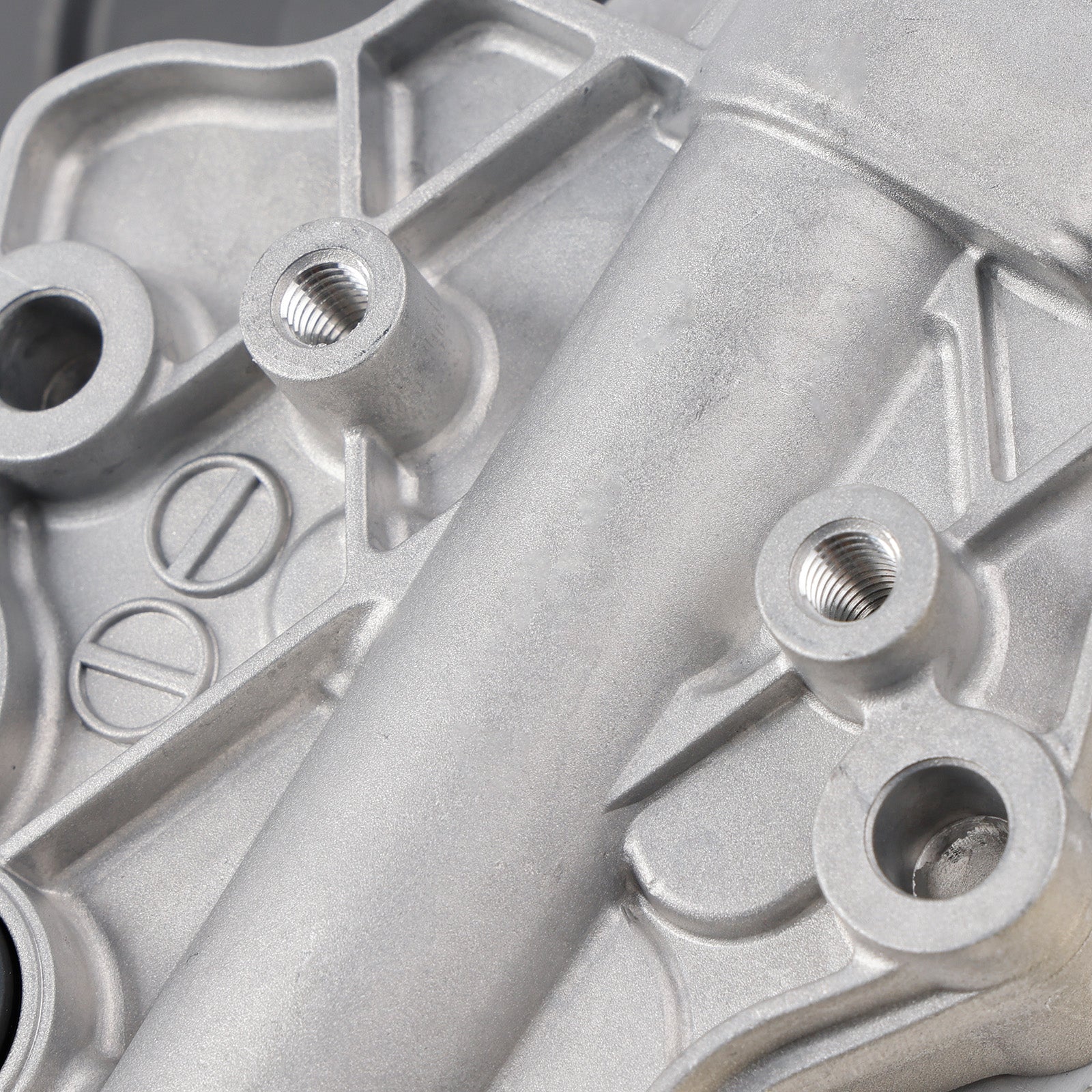 Boîtier de filtre à huile et refroidisseur pour moteur Mercedes-Benz OM651 A6511801210