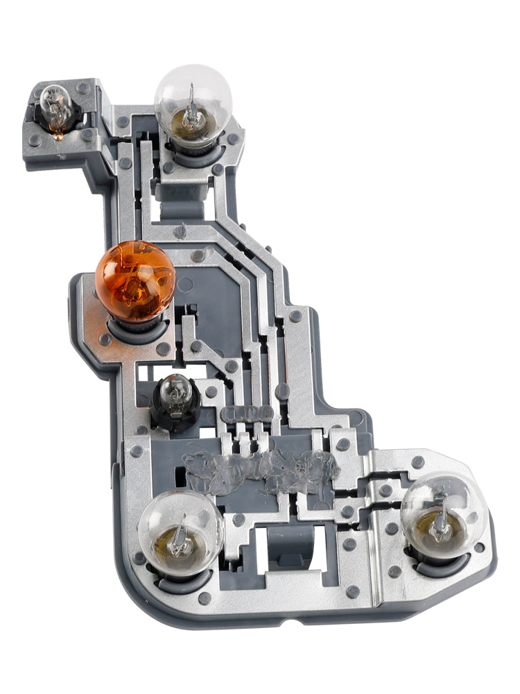 Douille d'ampoule de feu arrière gauche pour MERCEDES BENZ CLASSE C W204 BREAK C63 PRE-FACELIFT 2007-2010 A2048201700