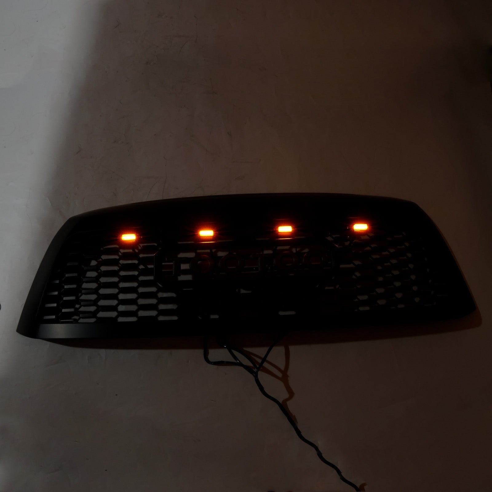 Griglia paraurti anteriore nero opaco con LED per Toyota Sequoia (2008-2018)