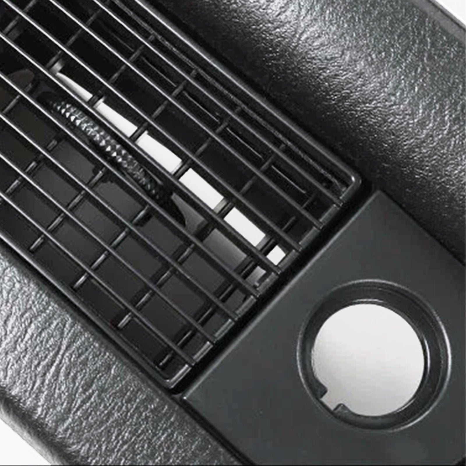 Keskimmäisen ilmanottoaukon ritilän verhoilu Dodge Ram 1500 (2002-2005) autoradioon, musta