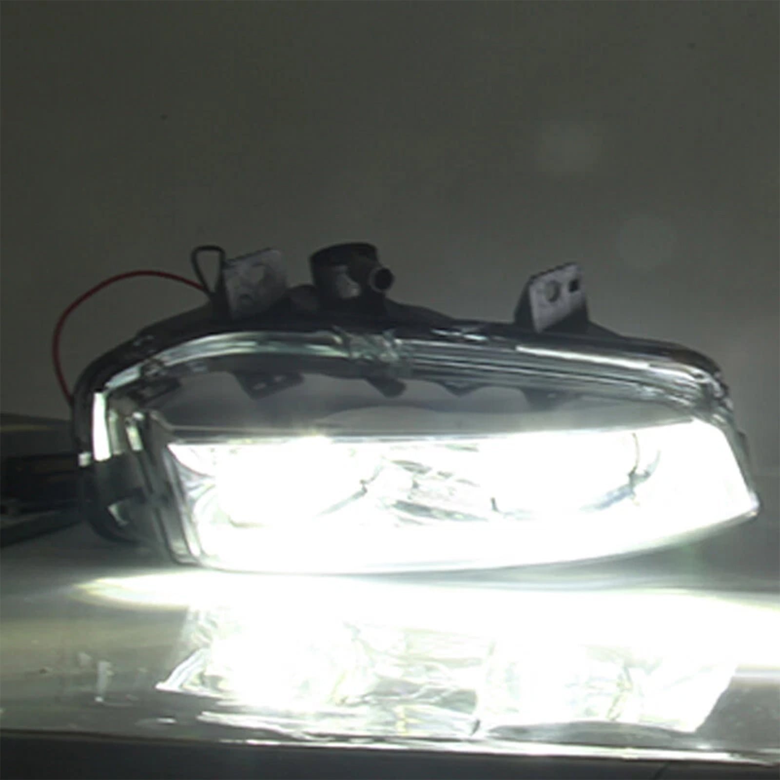Oikea kuljettajan puolen sumuvalo LR026089 Range Rover Evoque L538 2011-2015