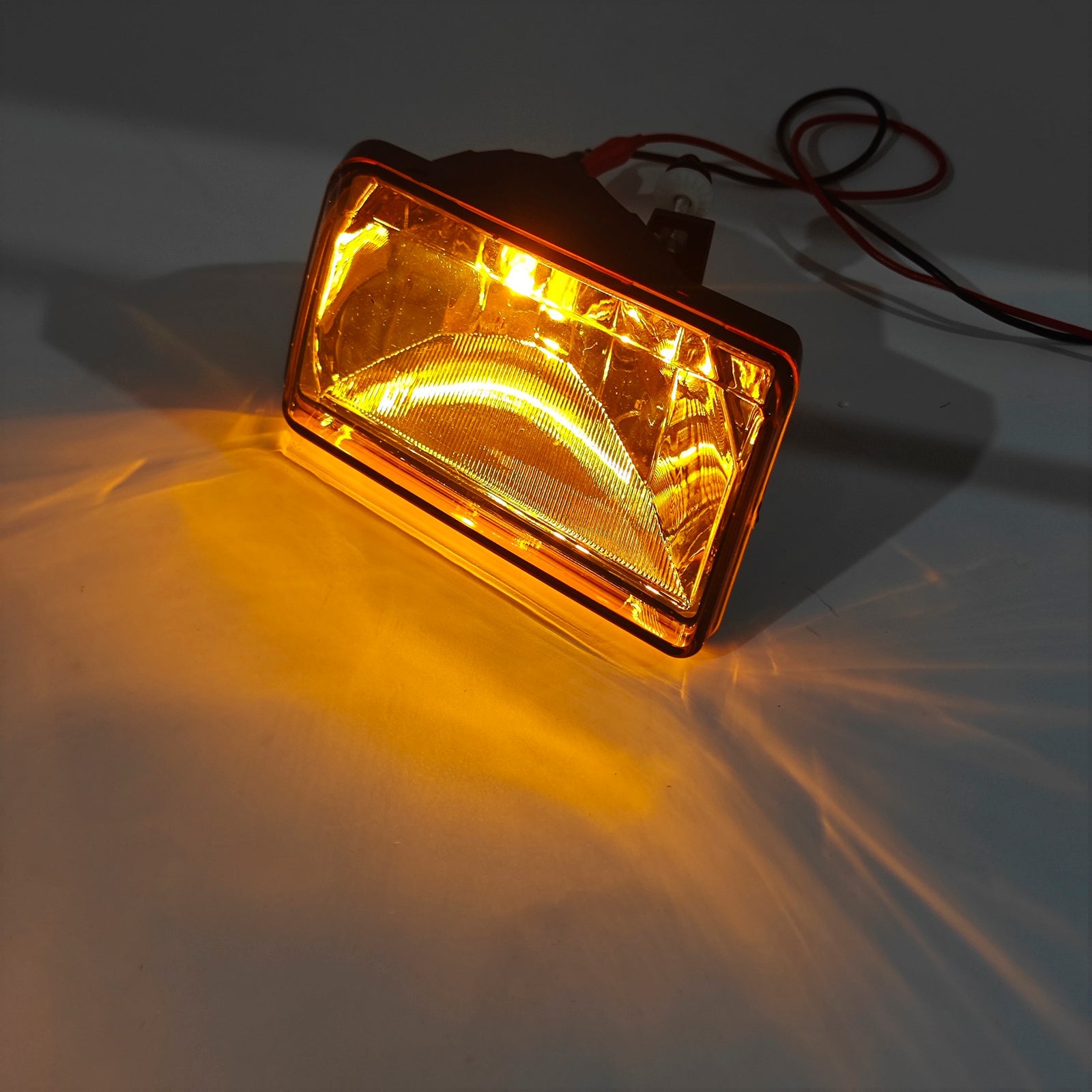 Par meglenkov z žarnicami za Chevy Tahoe Sierra 2007-2015, rumeni leča