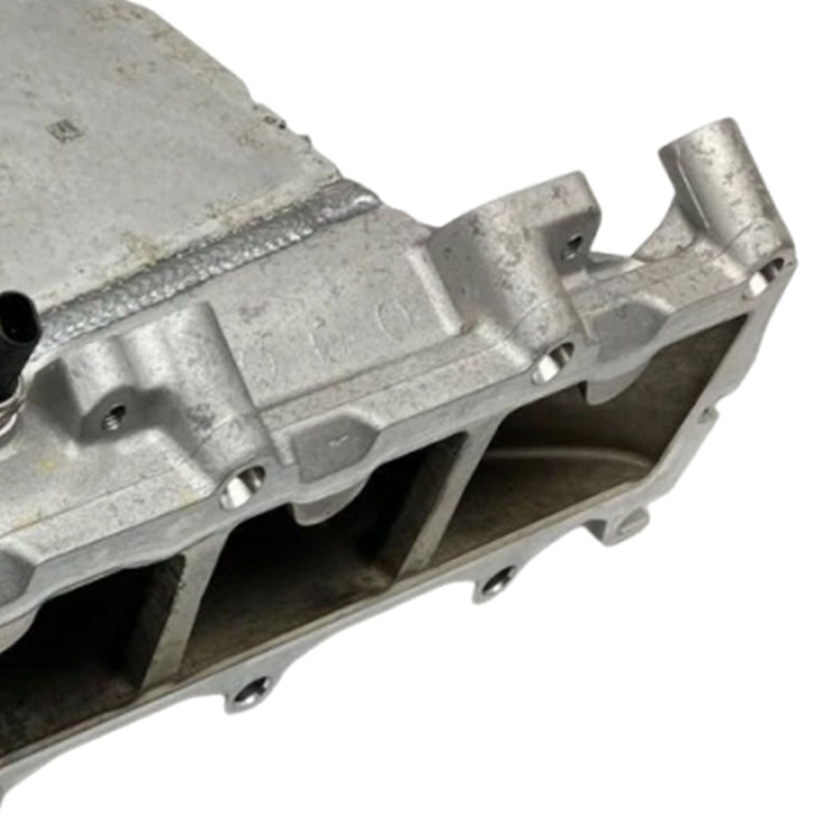 Collecteur d'admission avec intercooler 8W pour Audi A4 (2015-2020) - Référence : 04L129711C