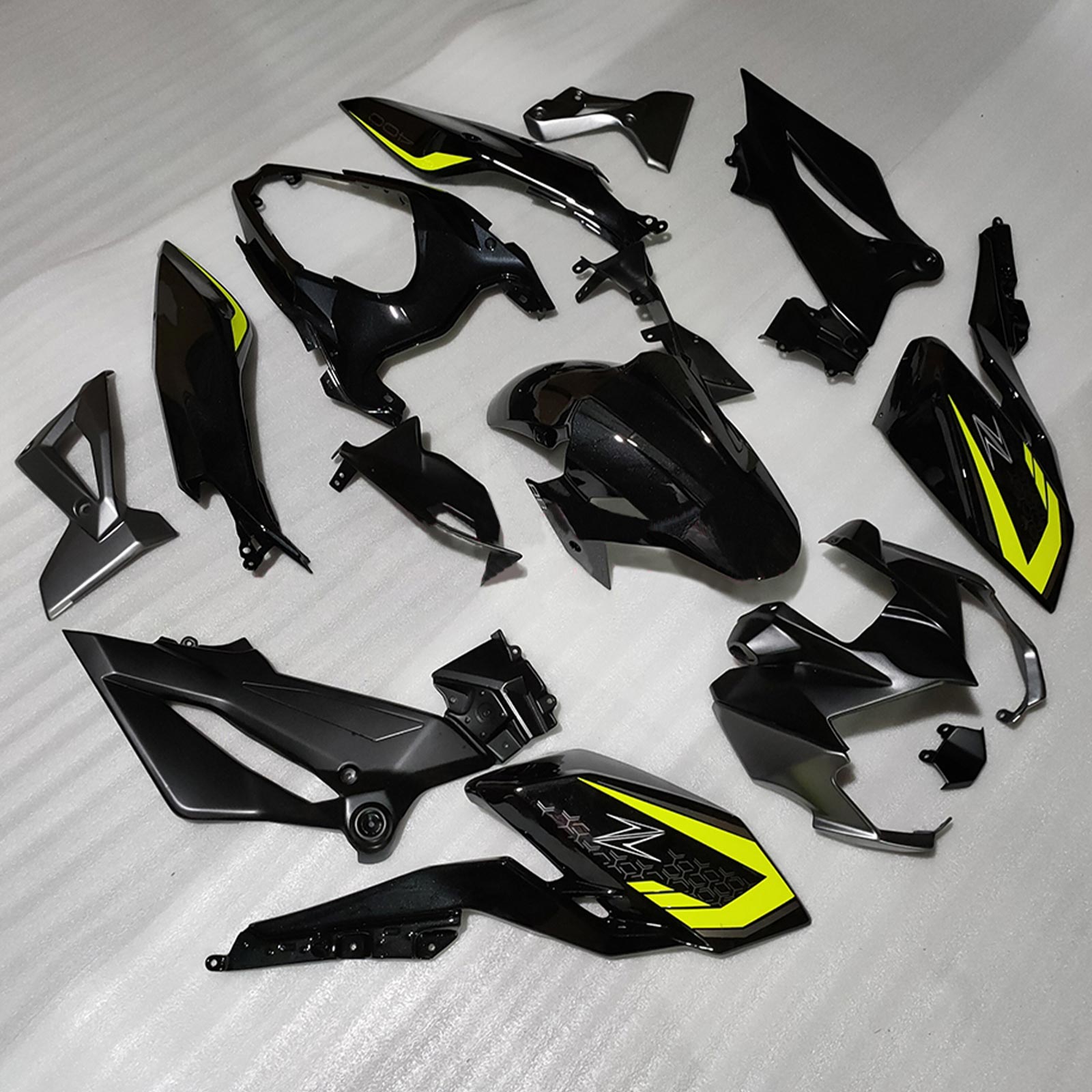 Kit de carénage en plastique ABS injecté compatible avec Kawasaki Z400 2018-2024
