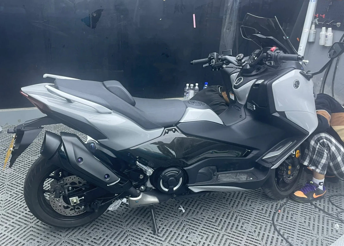 Yamaha TMAX560 2022-2024 ruiskutussuojasarja