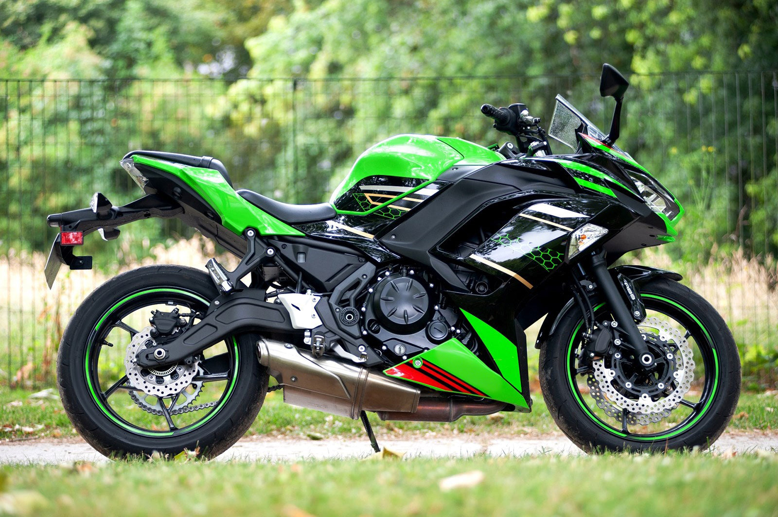 Kit de carénage injecté en plastique ABS compatible avec Kawasaki ER-6F / Ninja 650 2020-2026