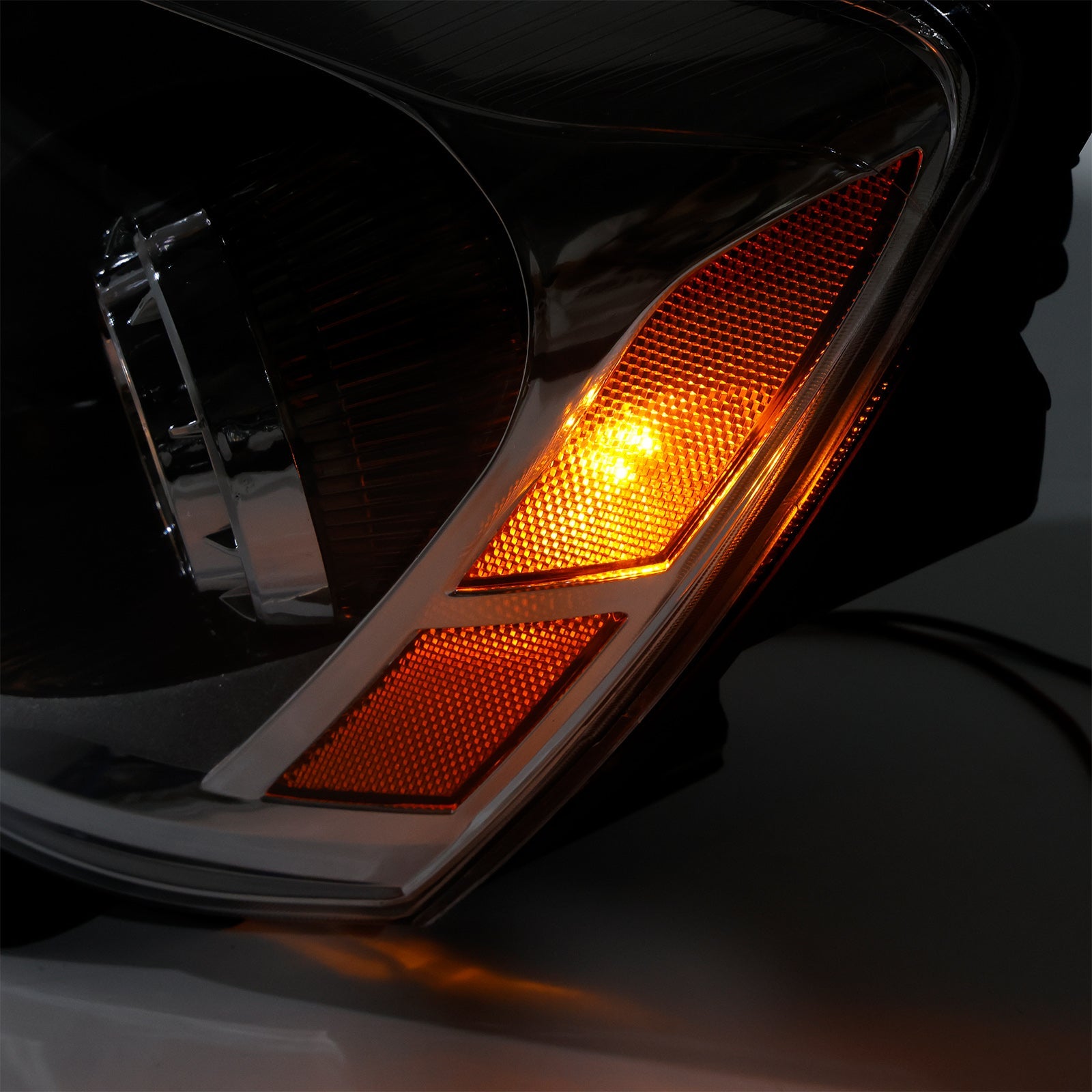 Phares HID gauche et droit pour GMC Acadia (2007-2012) - Références : 22938888 et 22938889