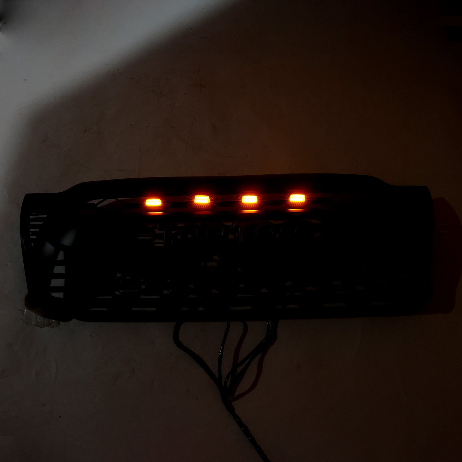 Griglia del paraurti anteriore nera opaca con LED per Toyota Tacoma 2005-2011