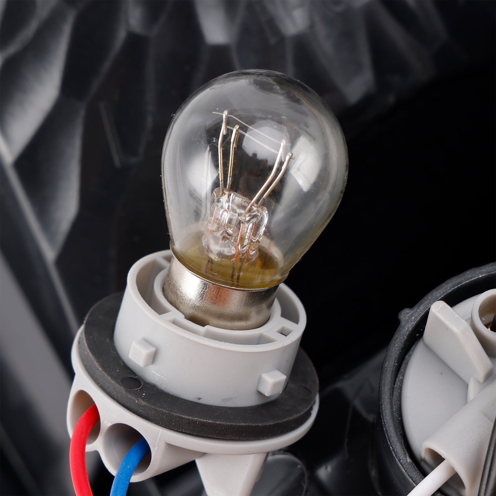 Tylne lewe + prawe światło tylne dla Isuzu D-Max 2012-2019