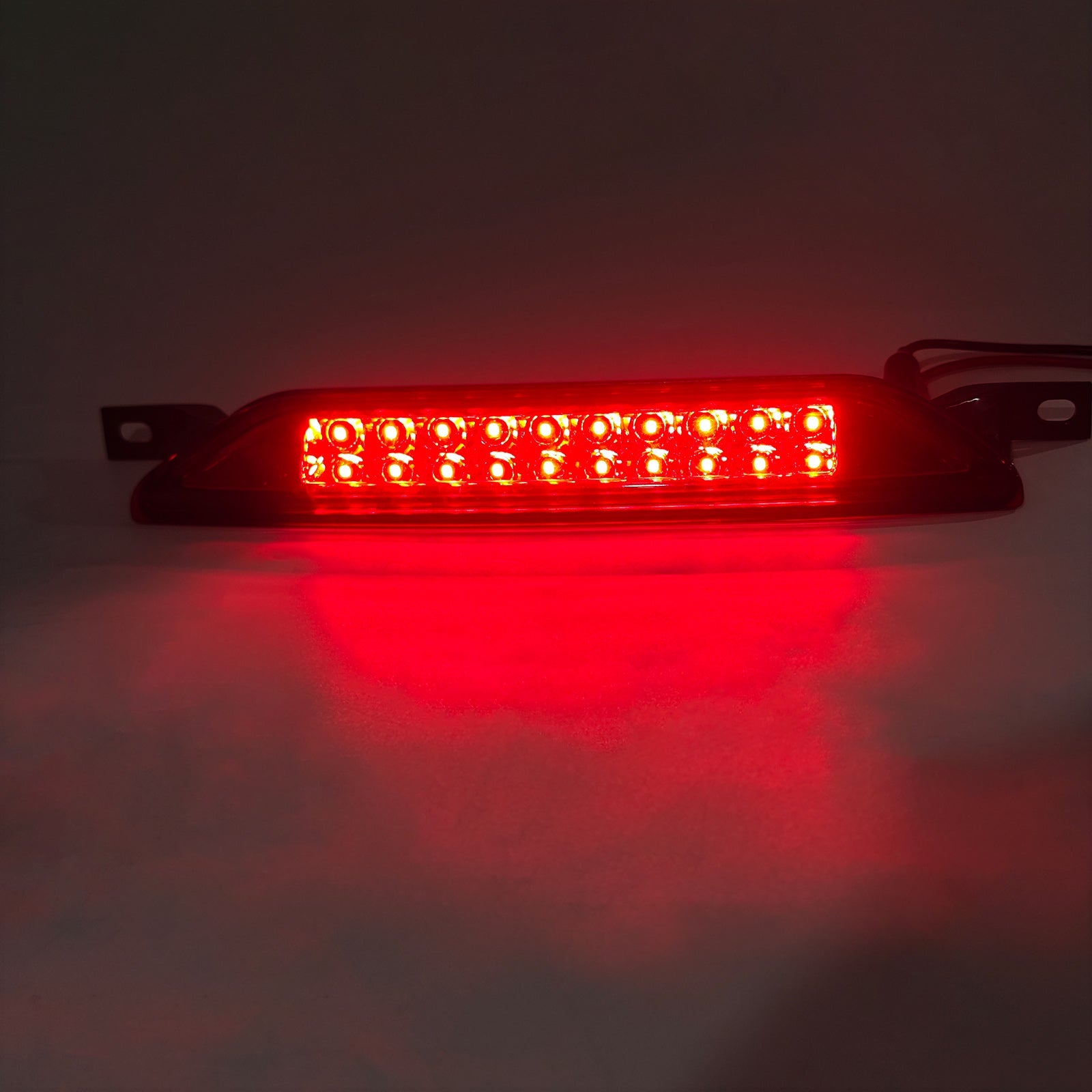 Terza luce freno posteriore a montaggio alto 5303754AC per Dodge Caliber 2007-2012