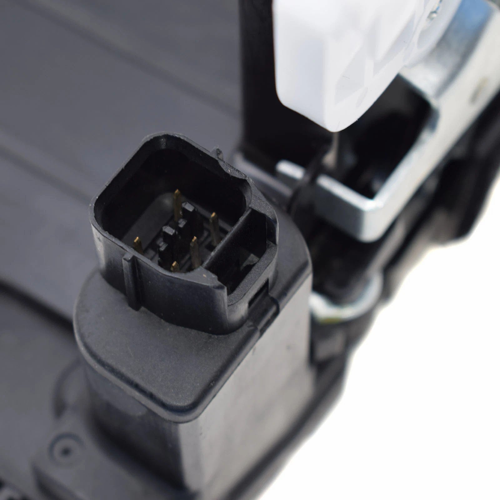 Attuatore di bloccaggio della porta d'ingresso destra Kia Spectra 1.8 L 2.0 L 2005-2009 81320-2f010