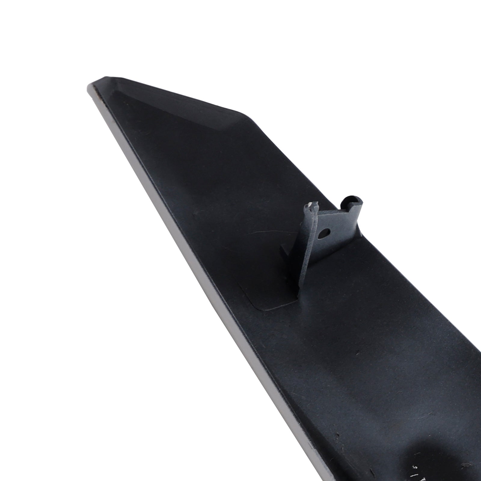 Alempi heijasuojausvallo katu kolminkertaiseksi 765 R/RS 2020-2022