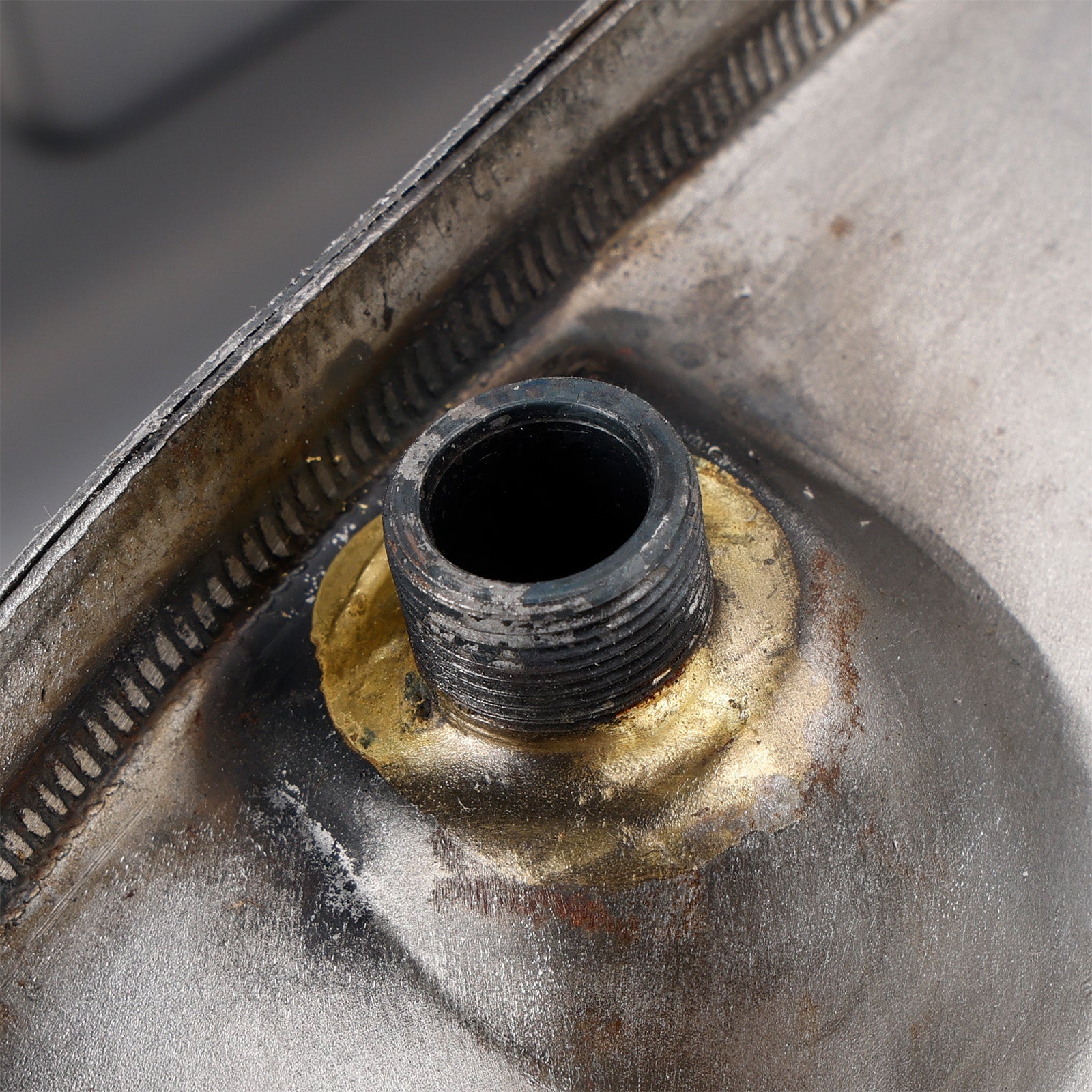 Niepomalowany zbiornik paliwa i pokrywa boczna SIMSON S53 S83