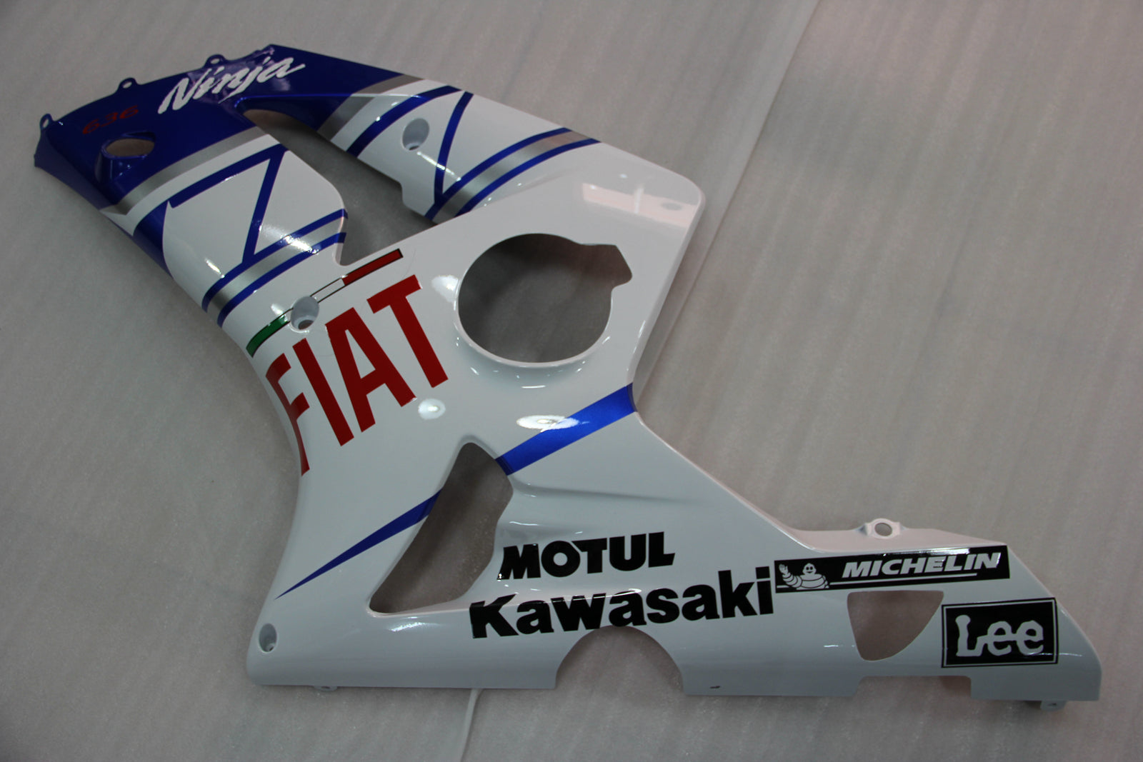 Zestaw plastikowych nadwozi do wtrysku Kawasaki Zx6r Camen z lat 2003-2004