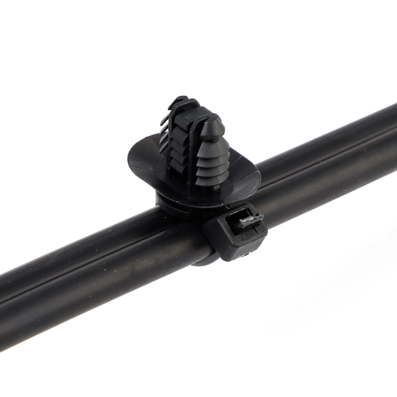 Modèles Ford F-150 2012 avec moyeux de roue avant à verrouillage automatique, conduites de vide d'essieu avant à moyeu à verrouillage automatique, 4x4 BL3Z-7A785-A