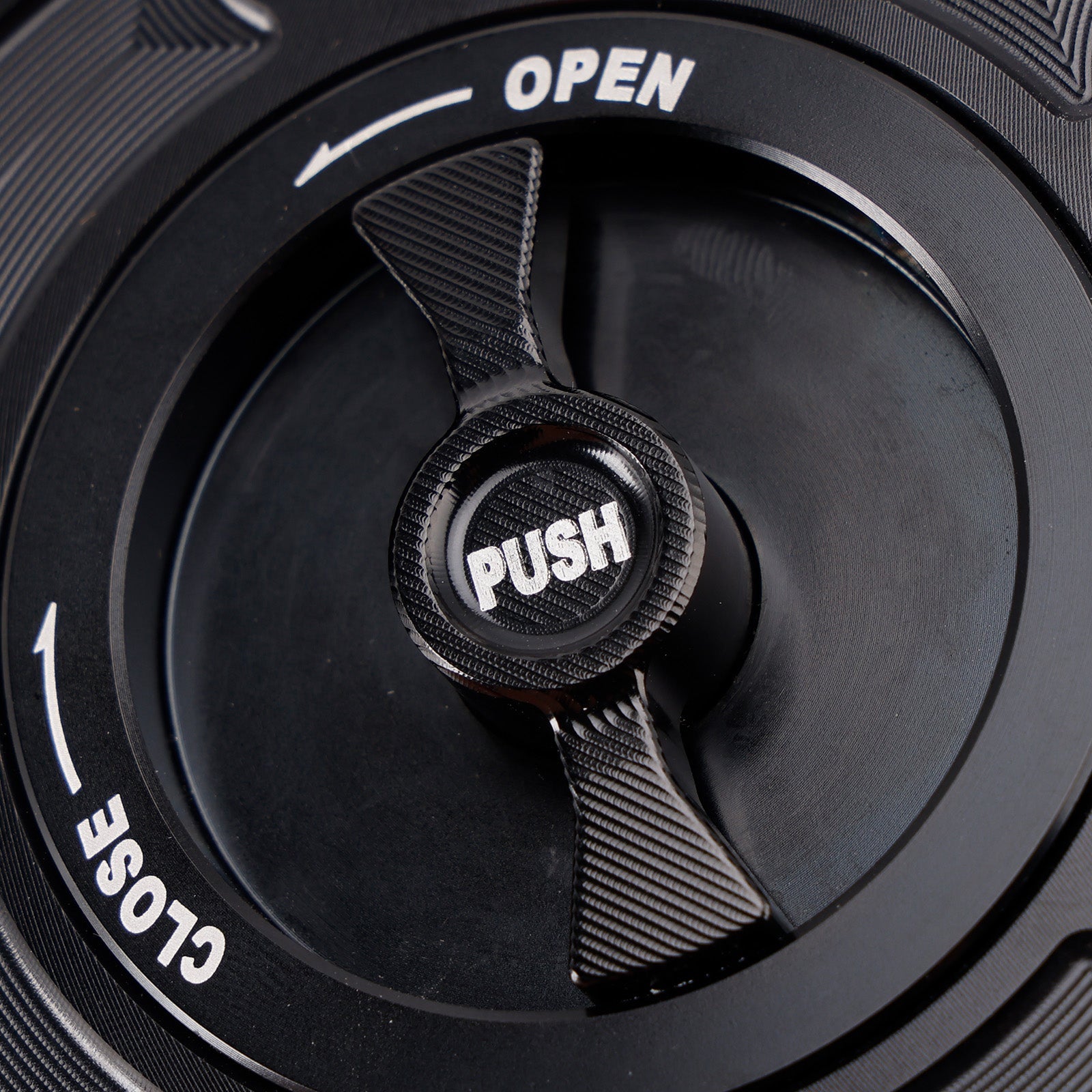 Bouchon de réservoir d'essence CNC 102 mm sans clé pour QJMOTOR RRQ600 550 R400 R350 R250 SRK 600