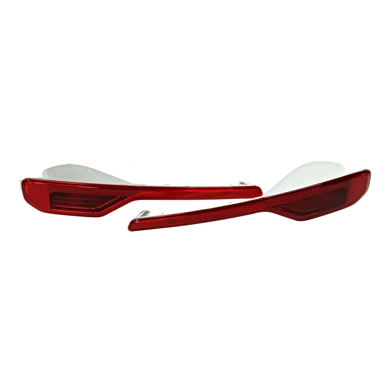 Vasemman takapuskurin palon heijastin + oikea Volvo XC40 2018-2023 ilman polttimoa 31656865/66