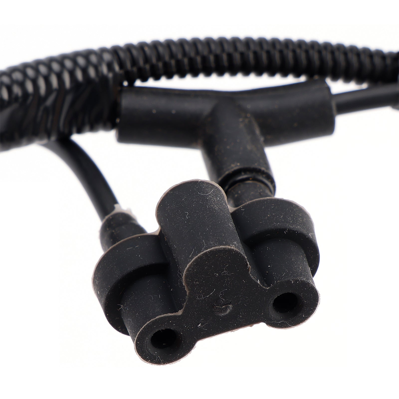 Rurka zbiornika podciśnienia do Forda F-250 i F-350 Super Duty (1999-2007) – numer części F81Z-7A784-BB