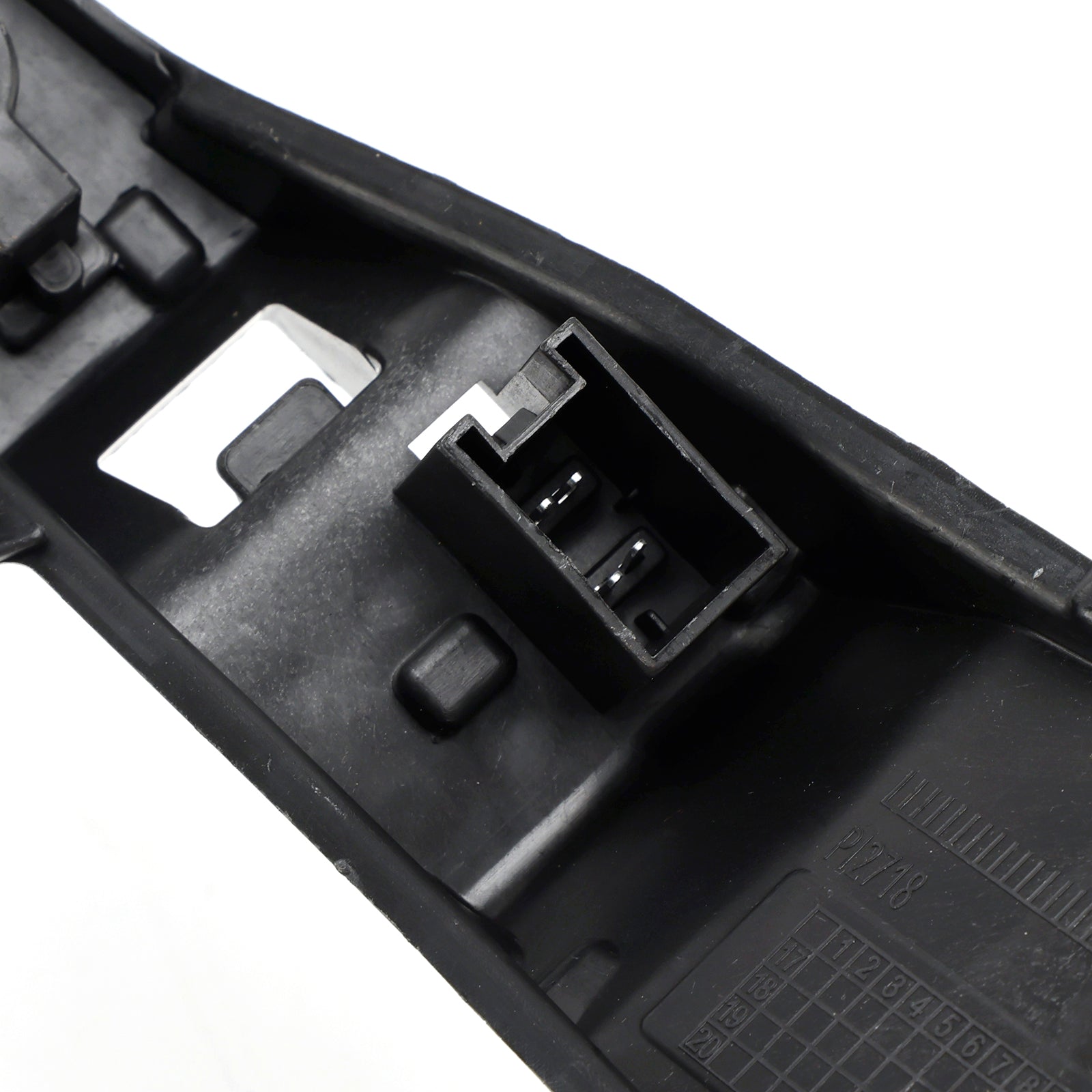 Podpora d&Žarnica leve in desne zadnje luči za AUDI Q3 2012-2018 8U0945221 8U0945222