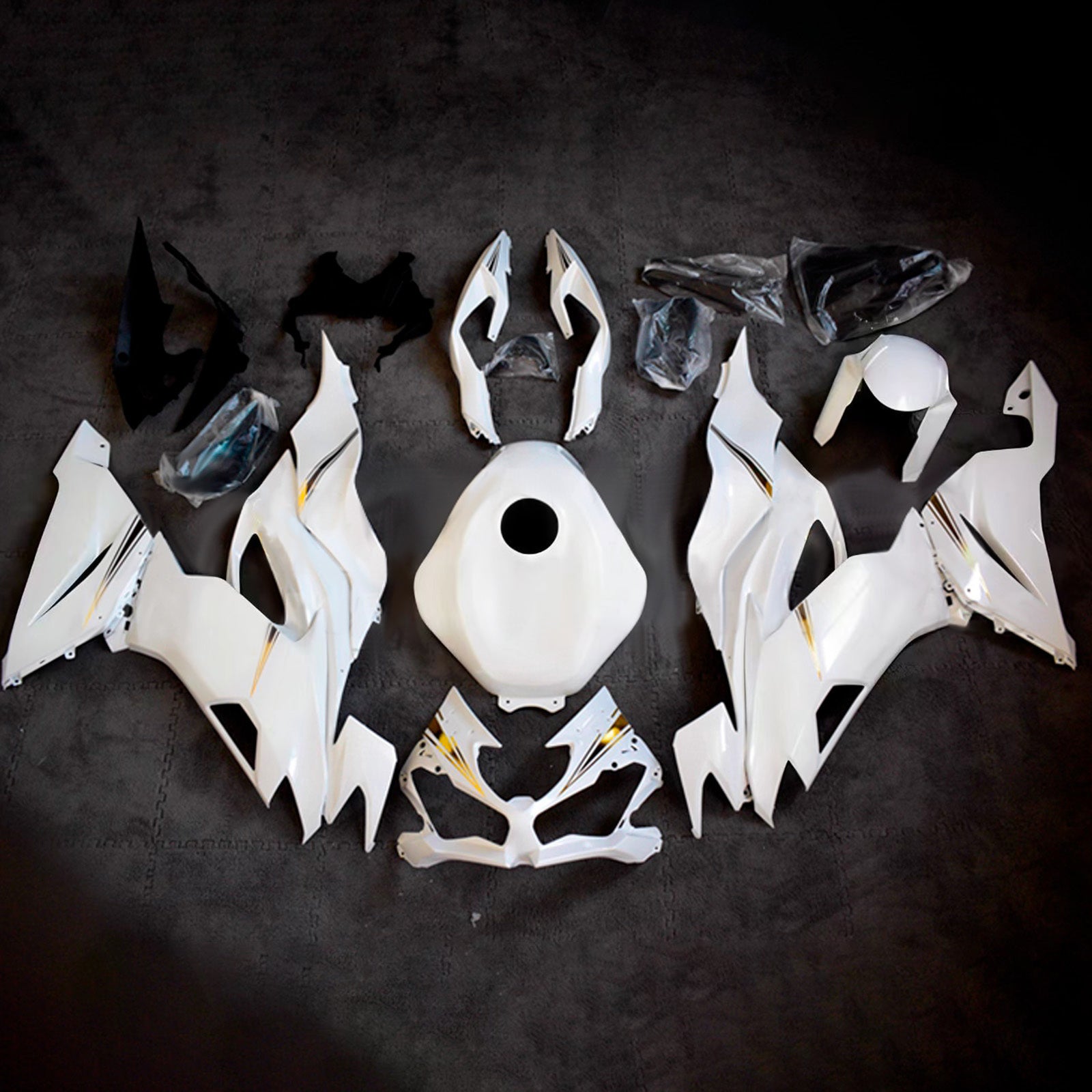 Kit carena iniettata in plastica ABS compatibile con Kawasaki ZX6R 2019-2023