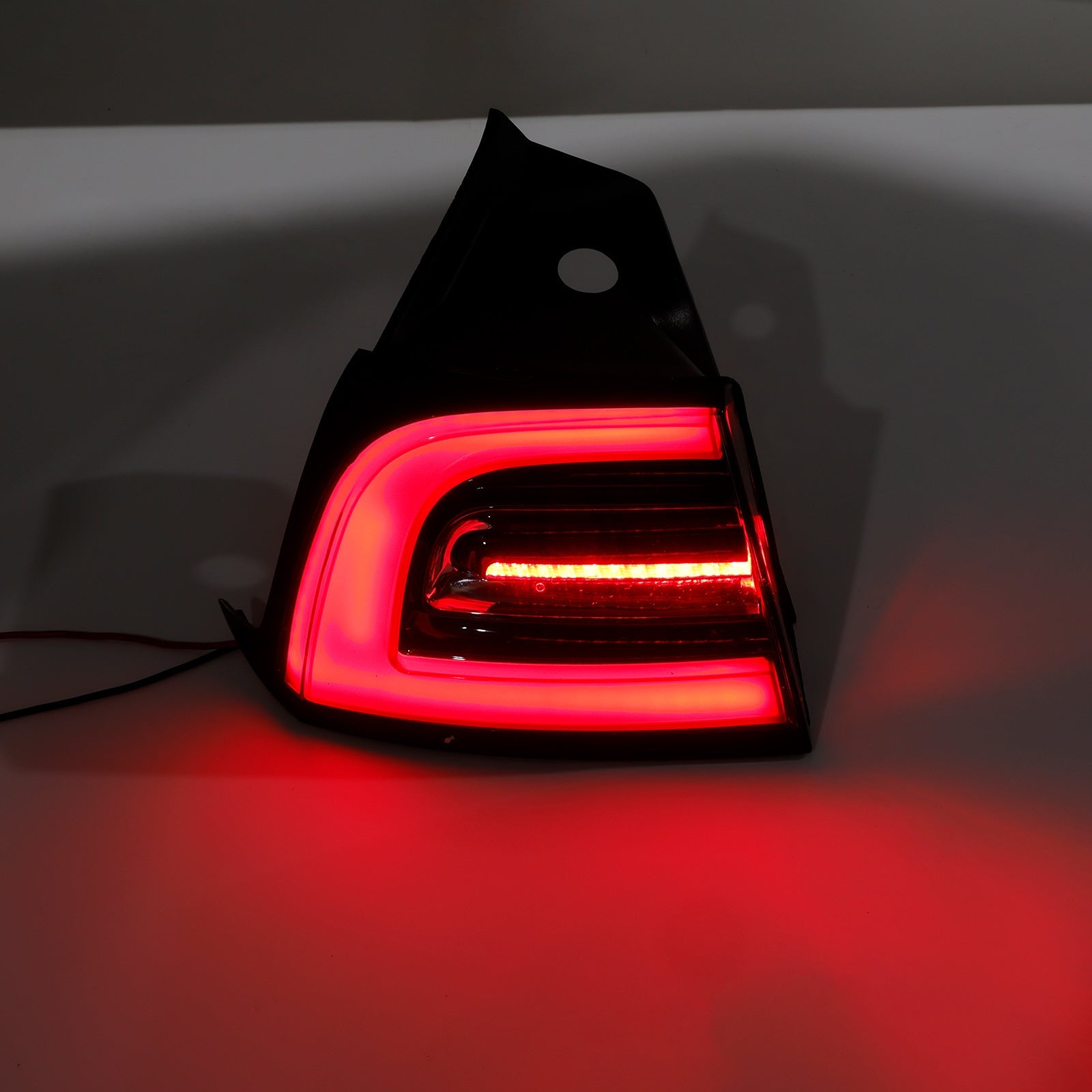3-pinska zunanja leva LED zadnja luč za Tesla Model 3 Y 2017-2023