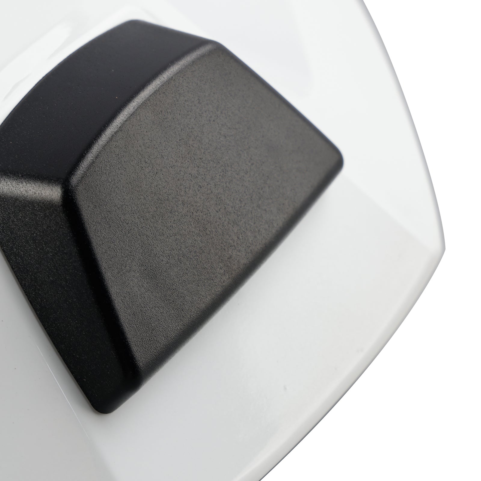 2017-2024 125 250 390 takaistuimen kansi Carréage Hall