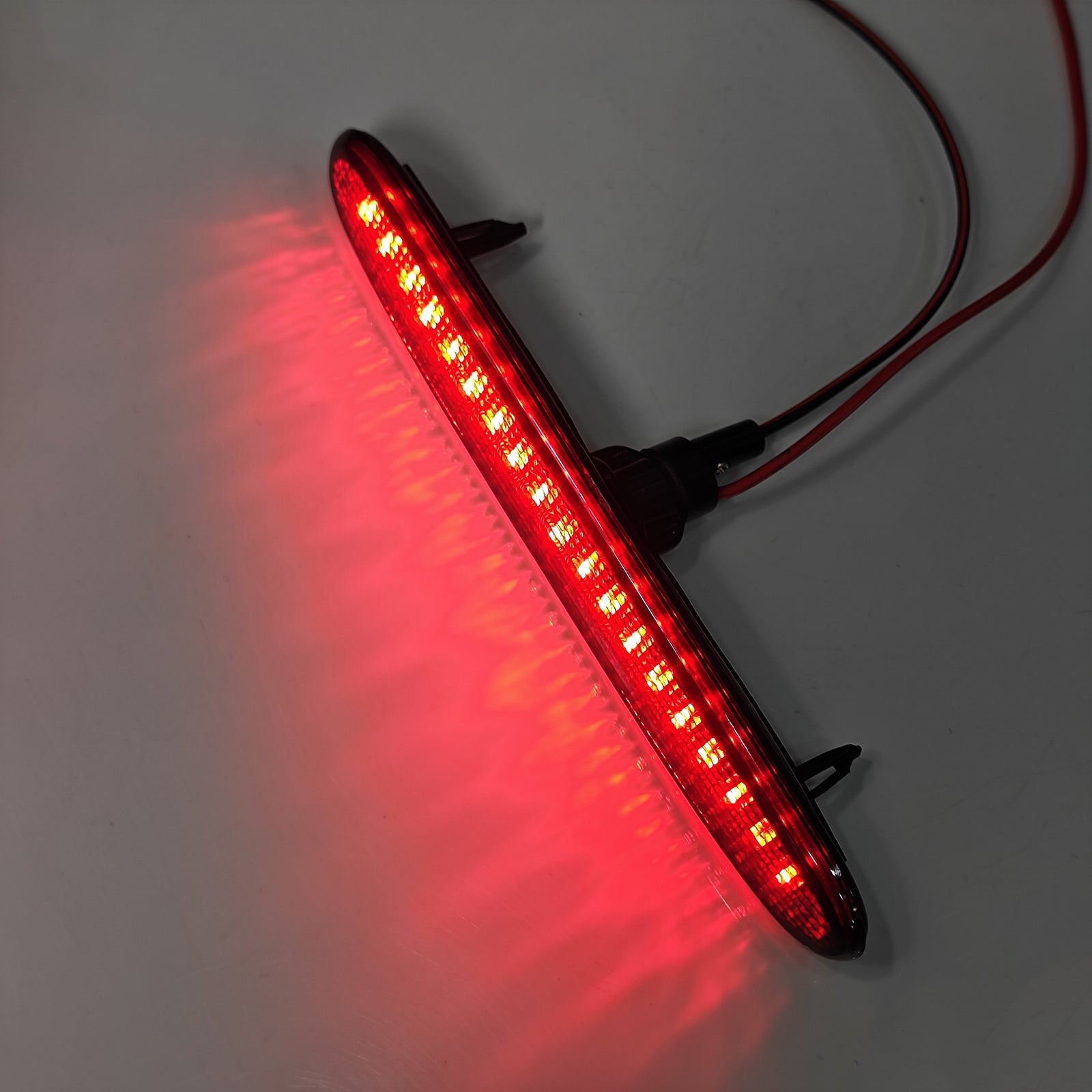 Kolmas palopysäkki LED 28 K Pontiac Solstice GXP 2006-2009, musta