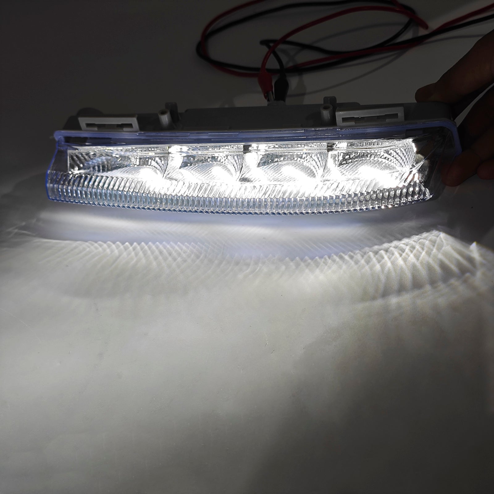 Leve LED dnevne meglenke za Mercedes Benz W204 S204 W212 2007–2014