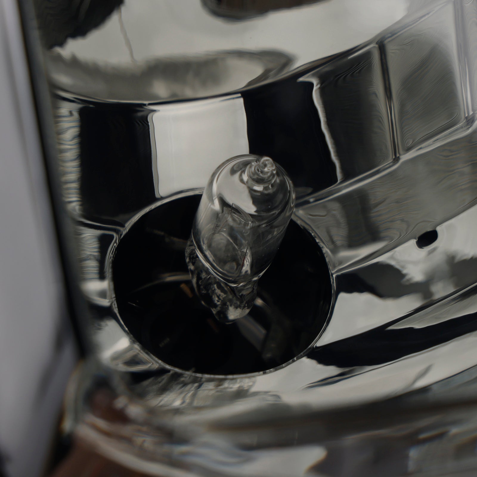 Par sprednjih meglenkov z žarnicami za 2007–2013 Chevrolet Silverado, dimljena očala