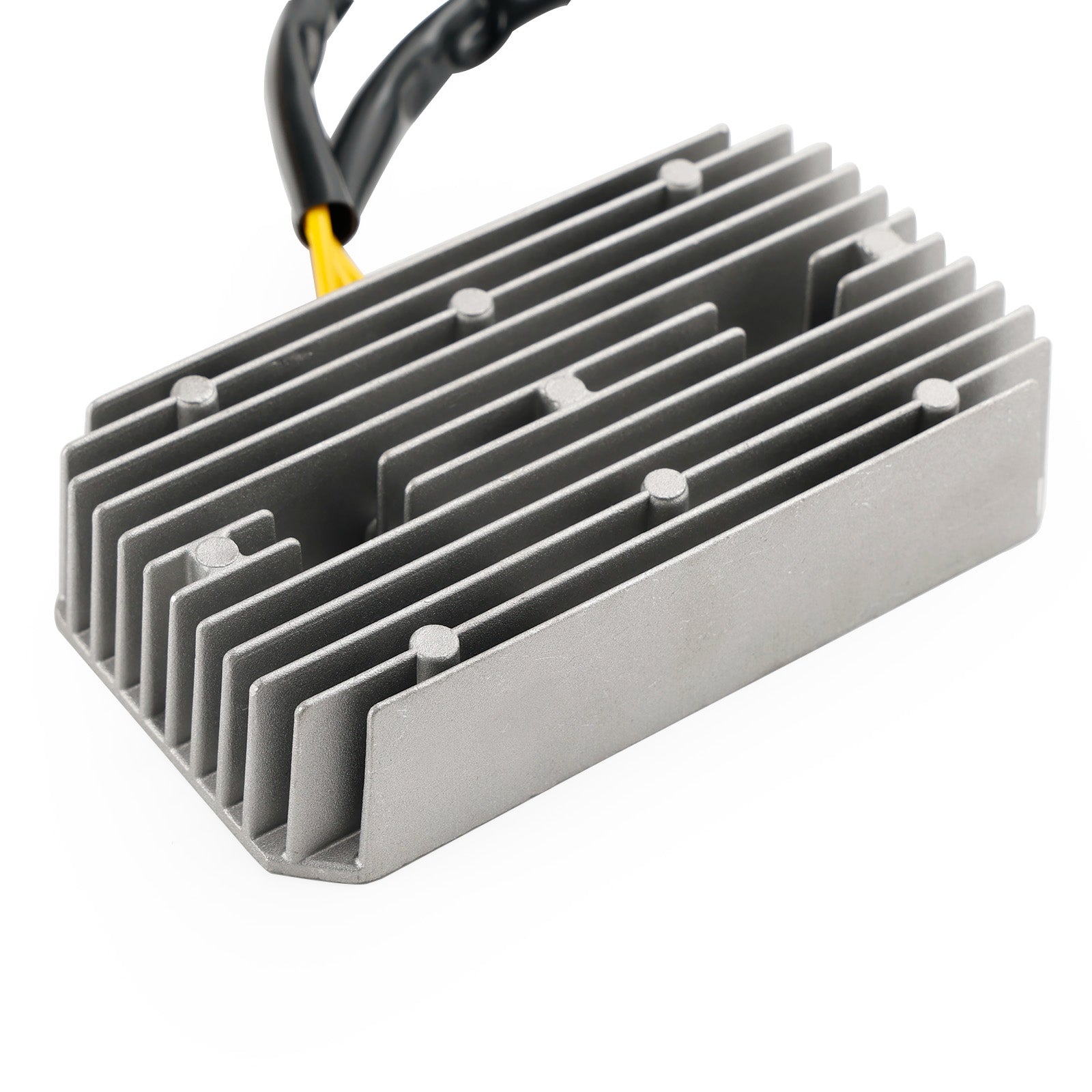 Tasasuuntaaja/säädin TGB X MOTION 250 300 TARGET BLADE 250 325 425 525 550