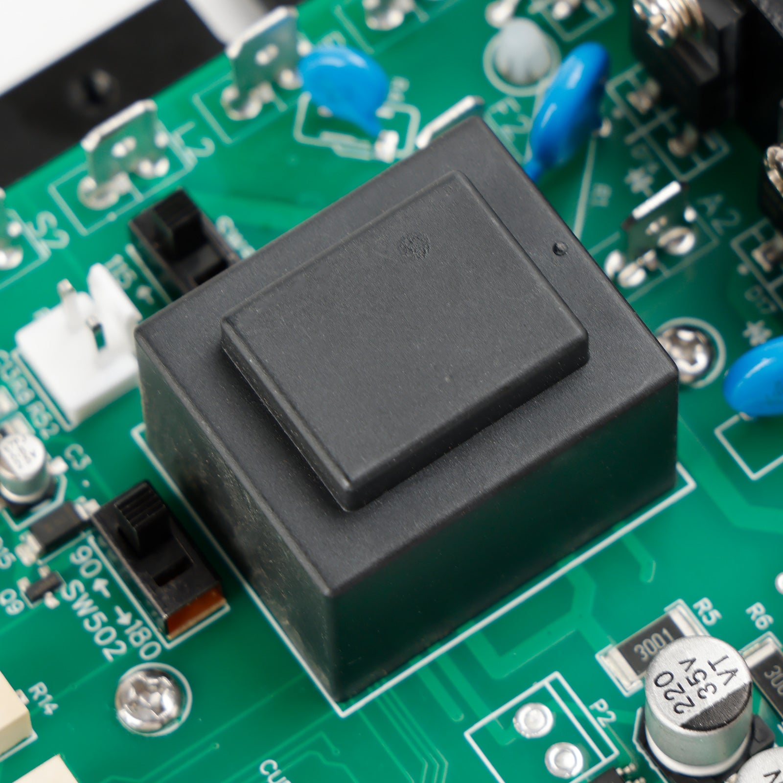 MM23001C krmilnik hitrosti motorja CC 115 ali 230 voltov ACT vhod