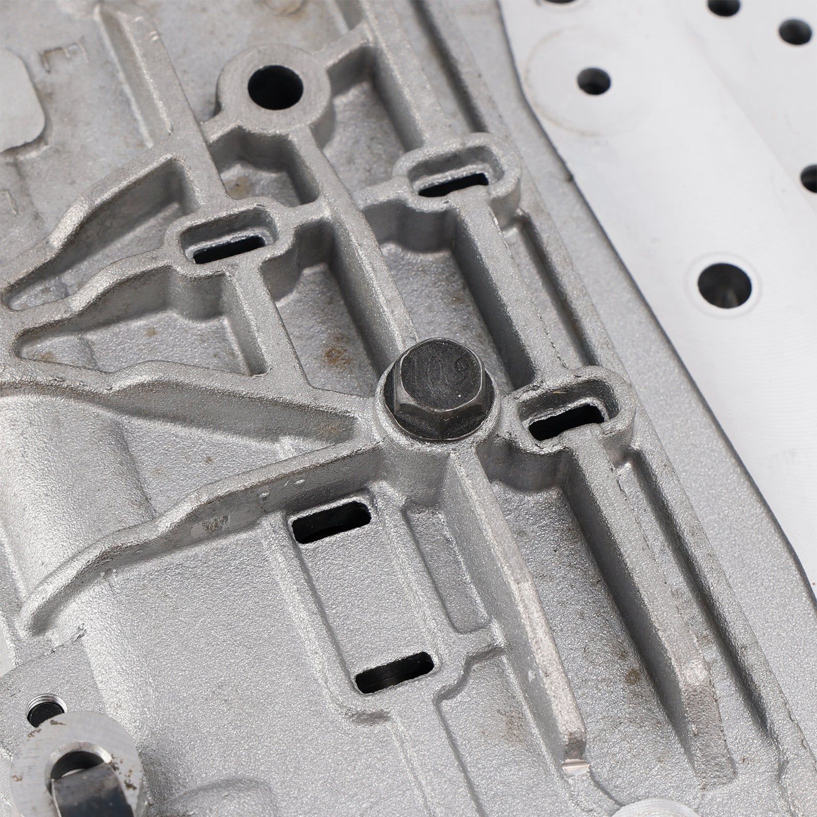 Corps de soupape Cadillac Escalade/ESV 2009-2019 6L80 6L80E