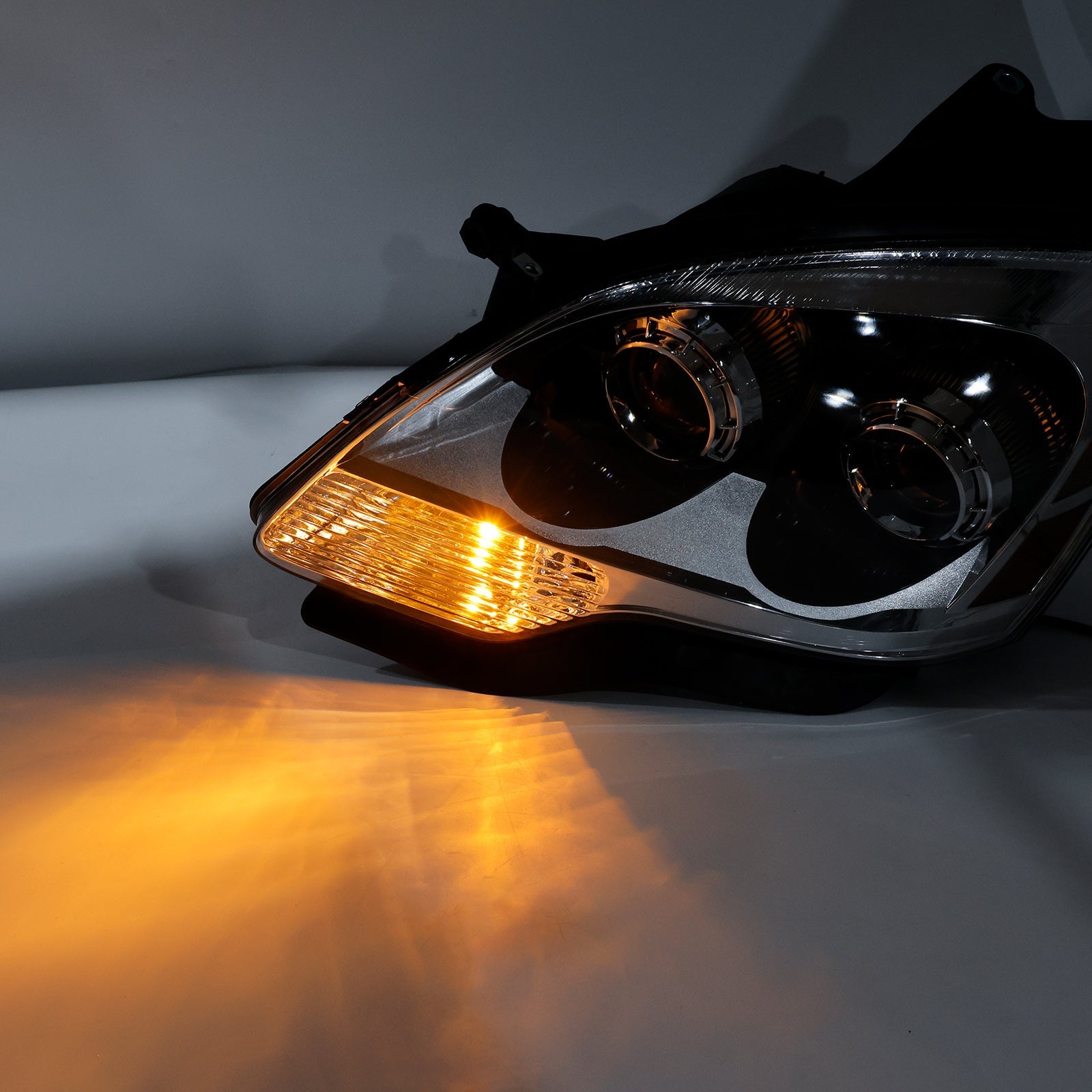 Phares HID gauche et droit pour GMC Acadia (2007-2012) - Références : 22938888 et 22938889
