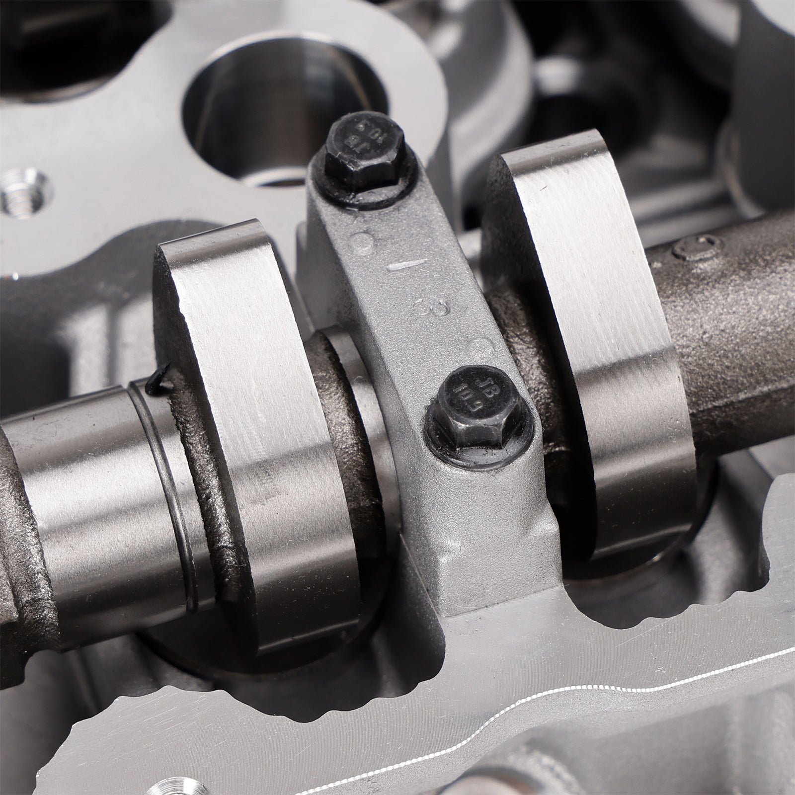 Culasse 11100-78KA0 pour Suzuki J24B Vitara et Kizashi