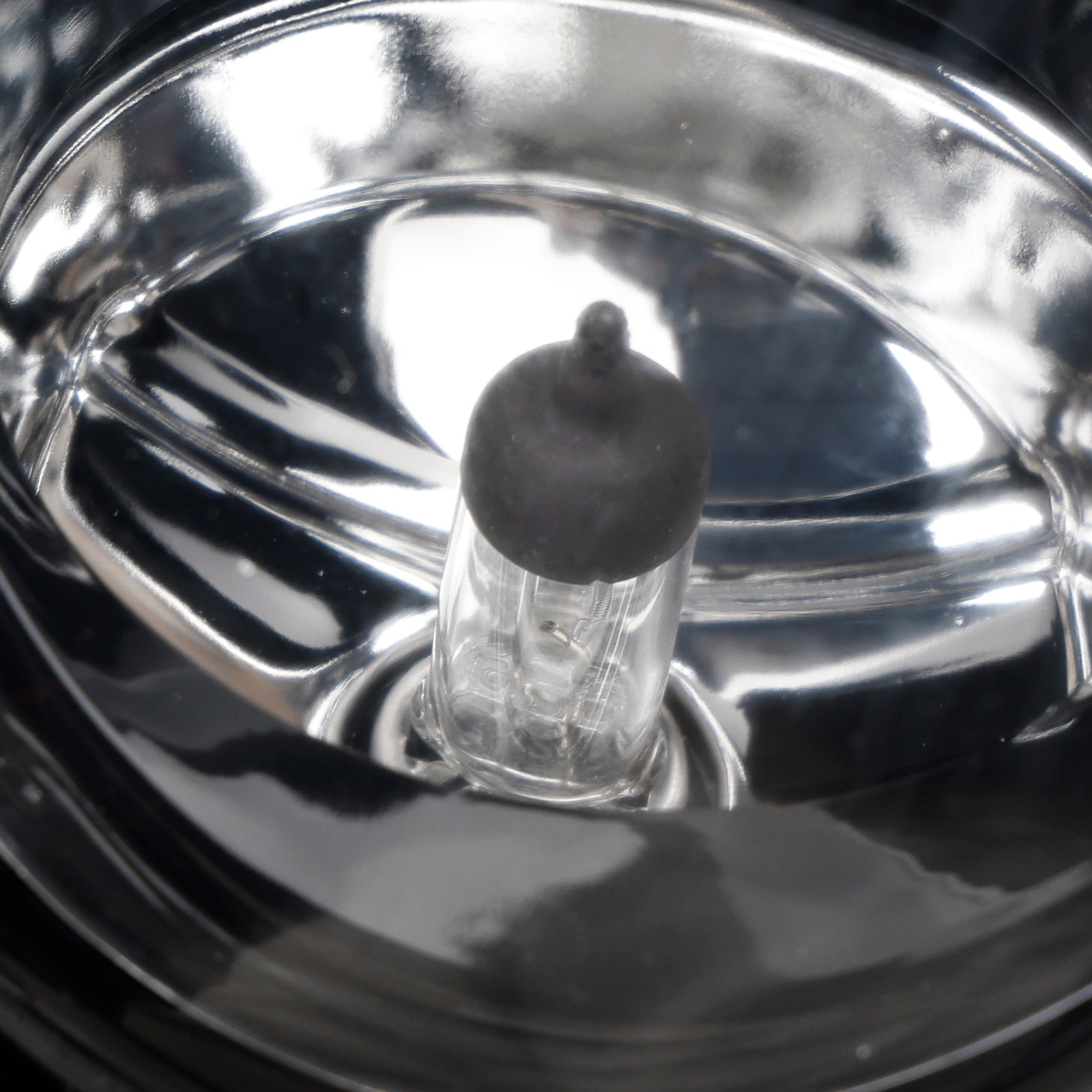 Paire de feux antibrouillard latéraux pour pare-chocs avant Audi A8 D3 2004-2007 4E0941700A