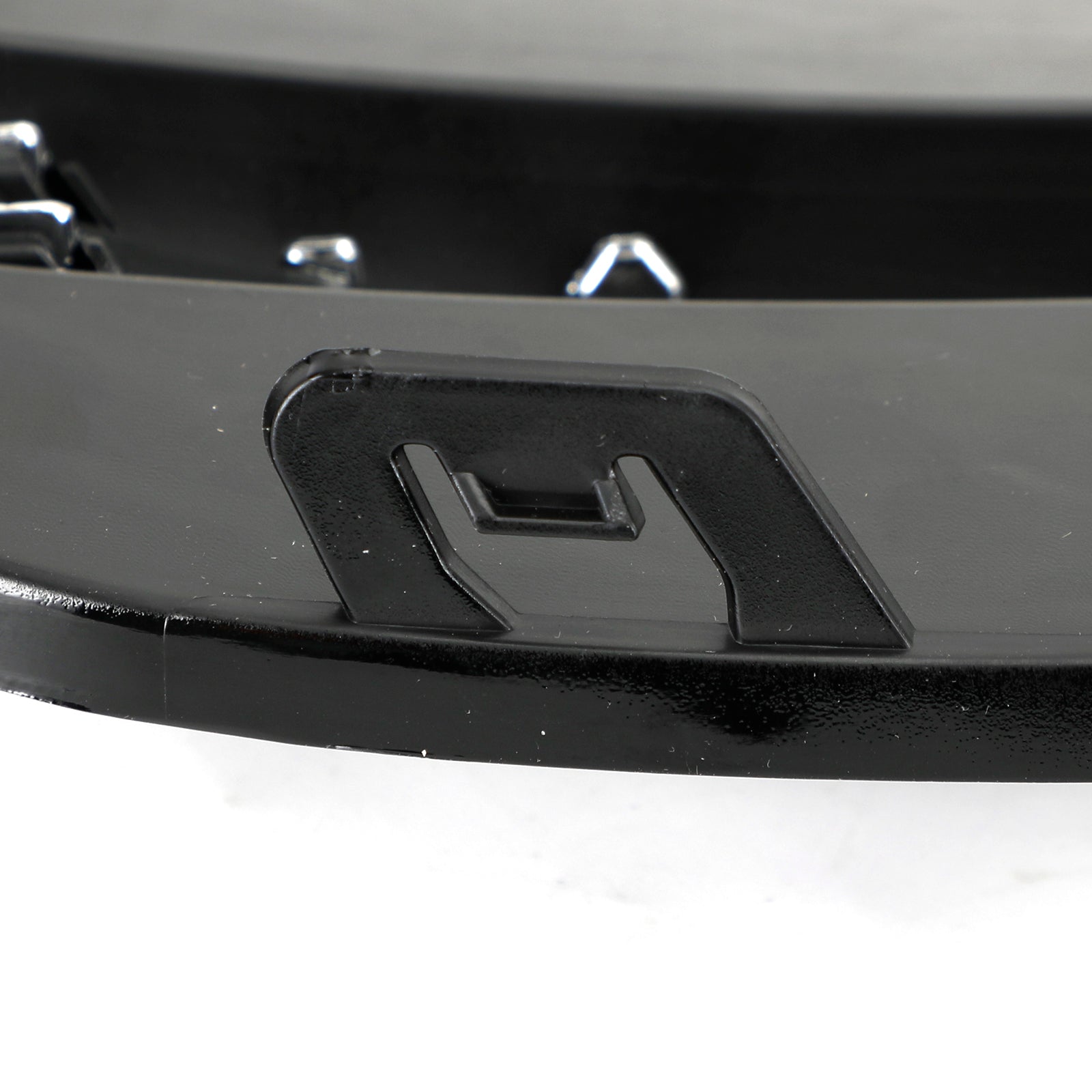 MERCEDES-BENZ C-RAZRED 2015–2018 W205 Pokrov sprednje meglenke s satjem