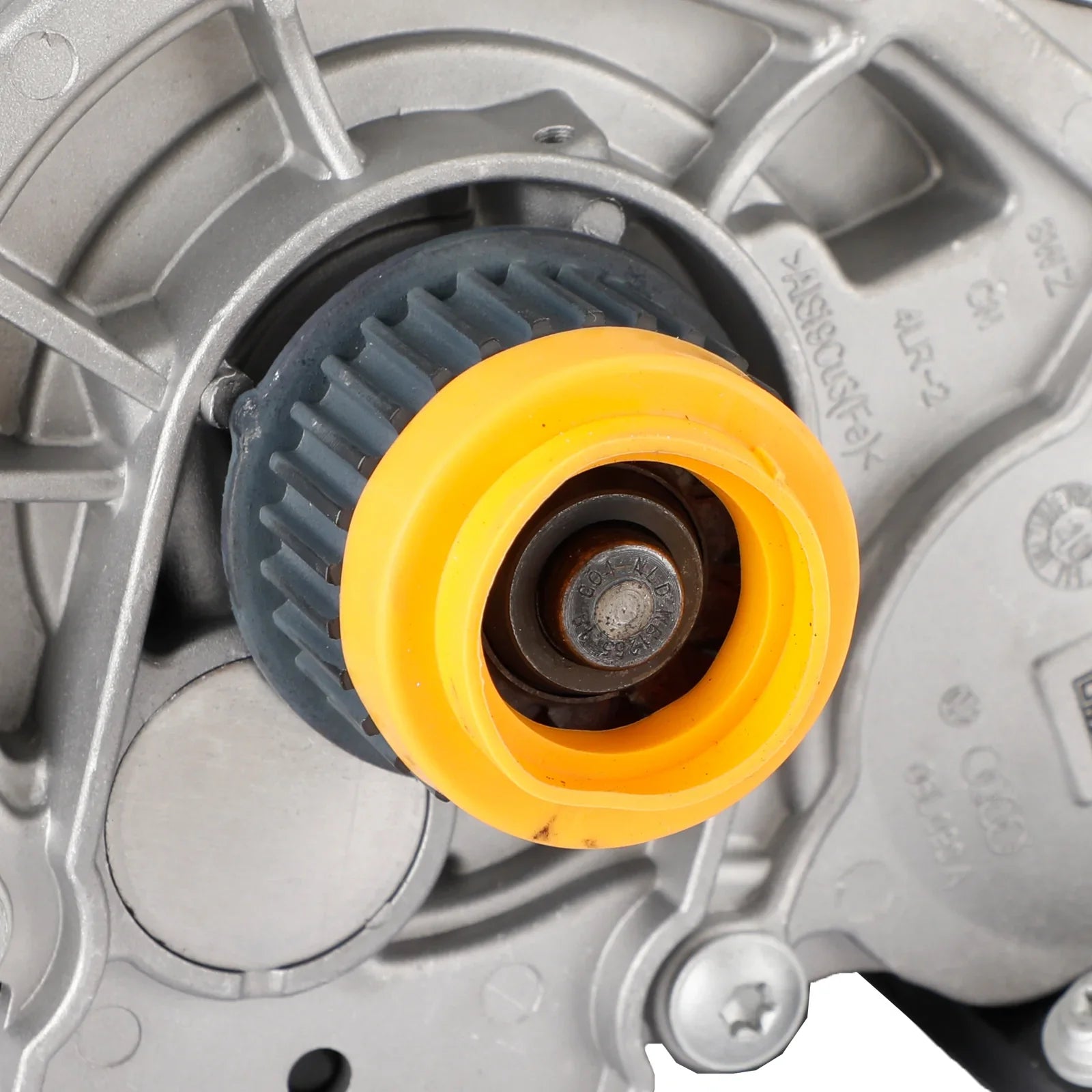 2014-2019 Audi A3 8VE,8V7 Cabriolet 1.8 TFSI quattro vesipumpun termostaattikotelo 06L121111H