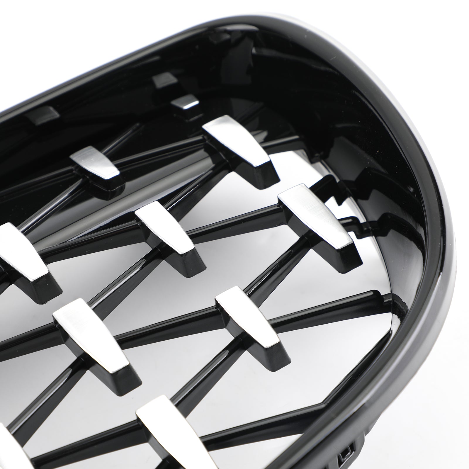 Przednia kratka do BMW serii 1 E81 E87 E82 E88 128i 135i 2008-2012 Czarny i chromowany Generic