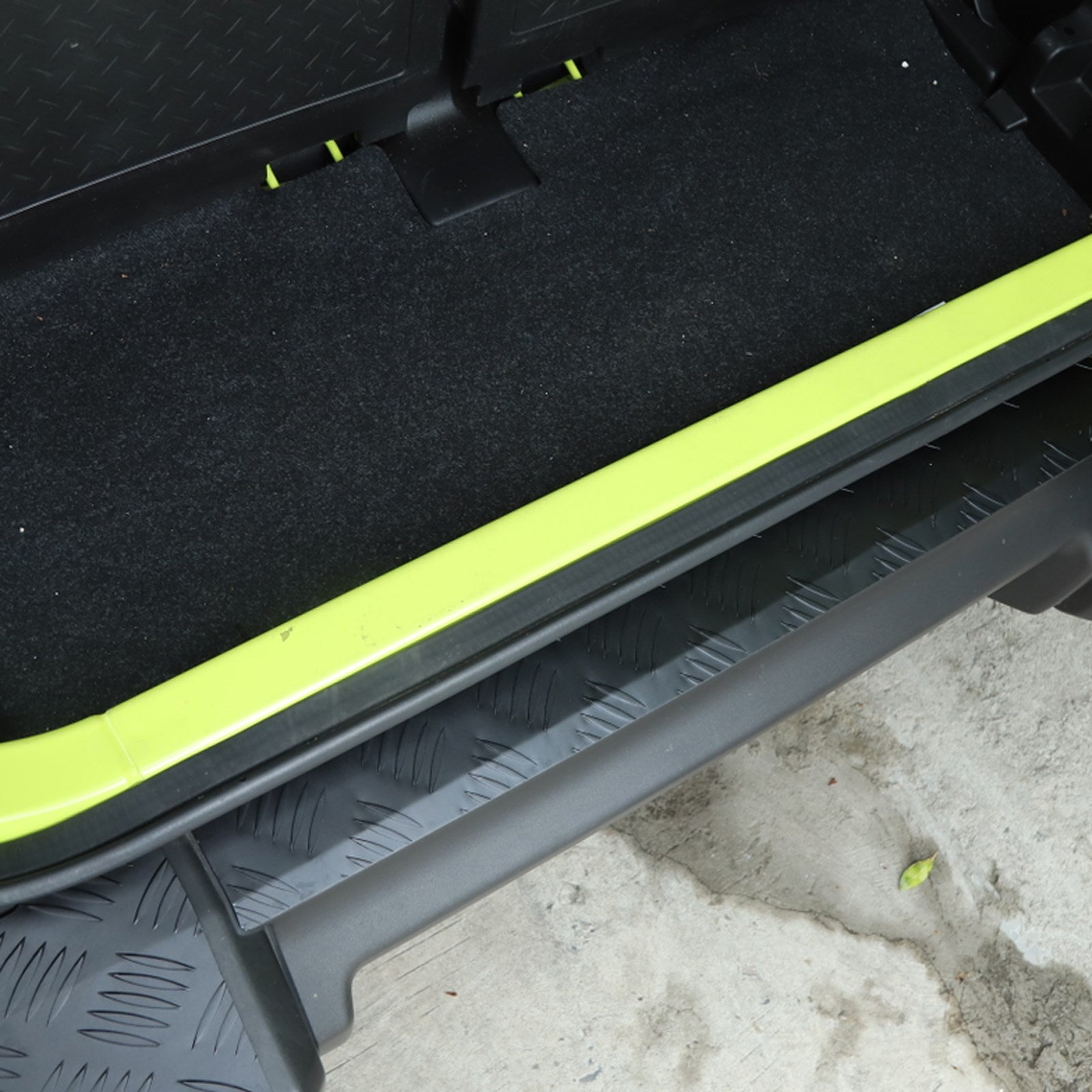 Pridobivanje zaščitne plošče za odbijače iz črne zlitine za Suzuki Jimny 2019-2021 generic