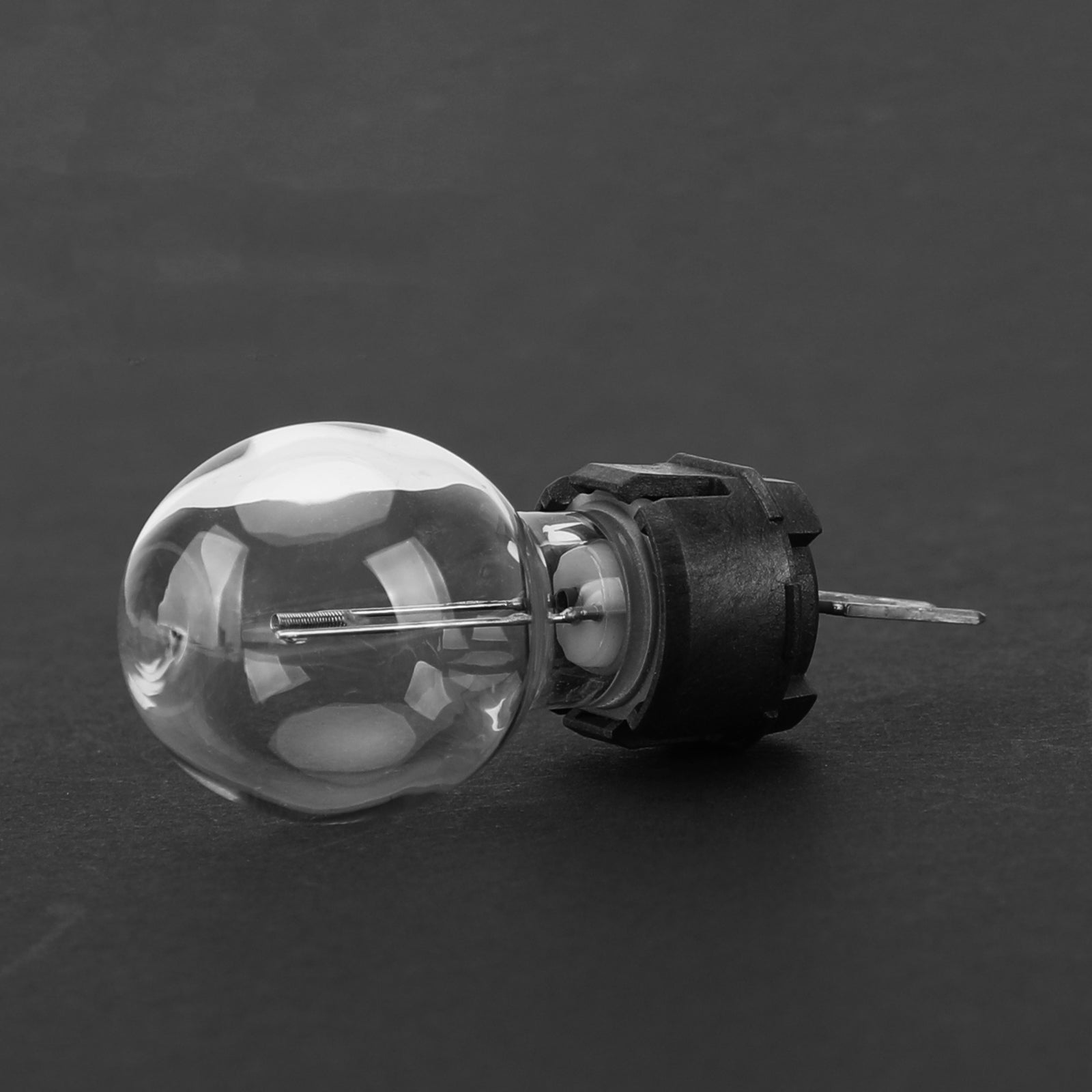 Philipsin suuntavilkun kaksoisneulalamppu ilman kantaa LCP 12V24W PH24WHTR yleinen