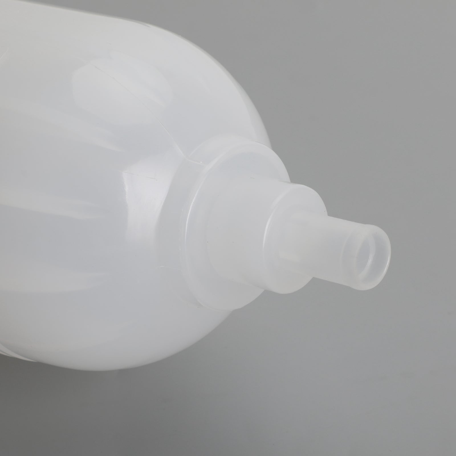 Serbatoio del liquido di raffreddamento della bottiglia di troppopieno del radiatore per Toyota Hilux Vigo 2KD 2005-14 Pickup generico