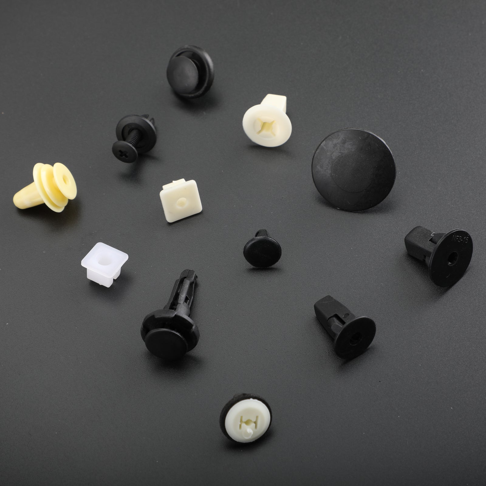 292 pezzi di clip per rivestimento del paraurti del cofano della portiera del parafango, assortimento di fermi del corpo e cacciavite