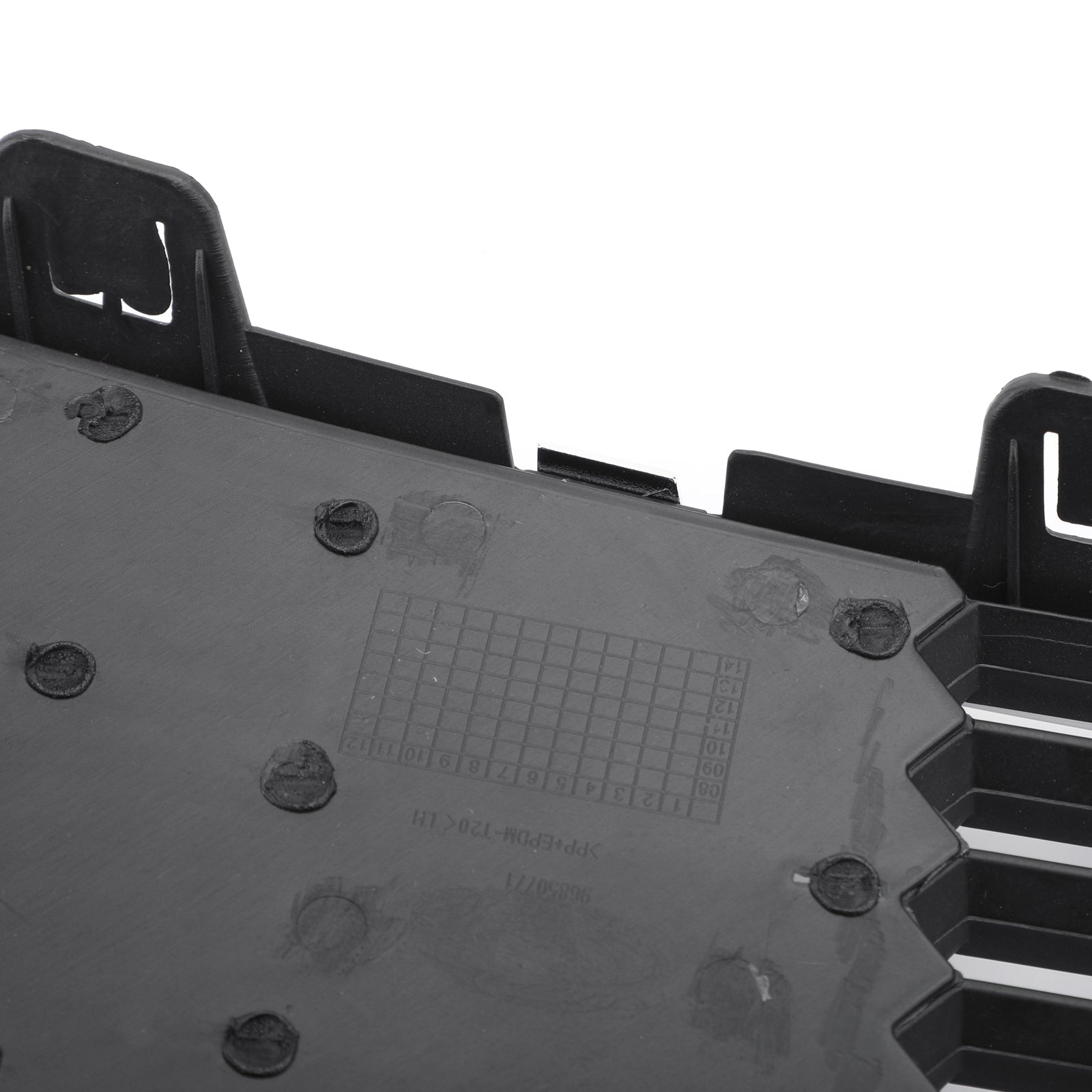 Chevy Cruze 09-14 1PC Zamenjalni vloga za rešetke spodnjega sprednjega odbijača