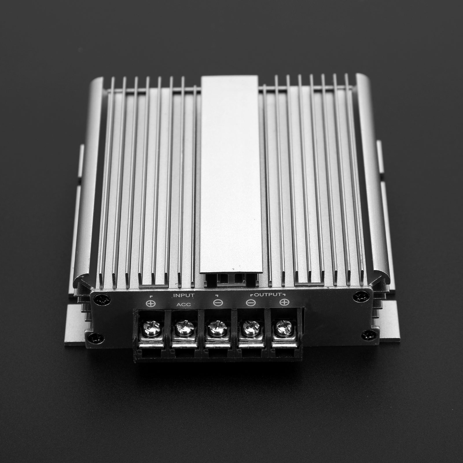 DC-DC 12 V porrastettu 28 V 20 A ladattava auton virtalähteen muuntimen säädin