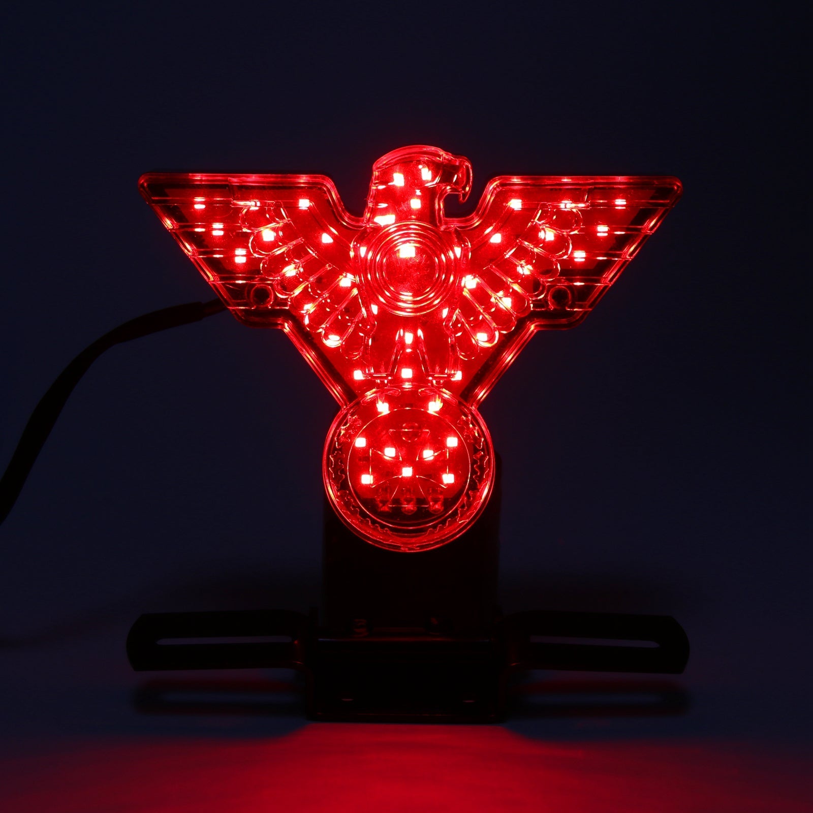 Lampa tylna LED motocyklowa Eagle z płytką do motocykla Harley Bobbe, 2 standardowe kolory