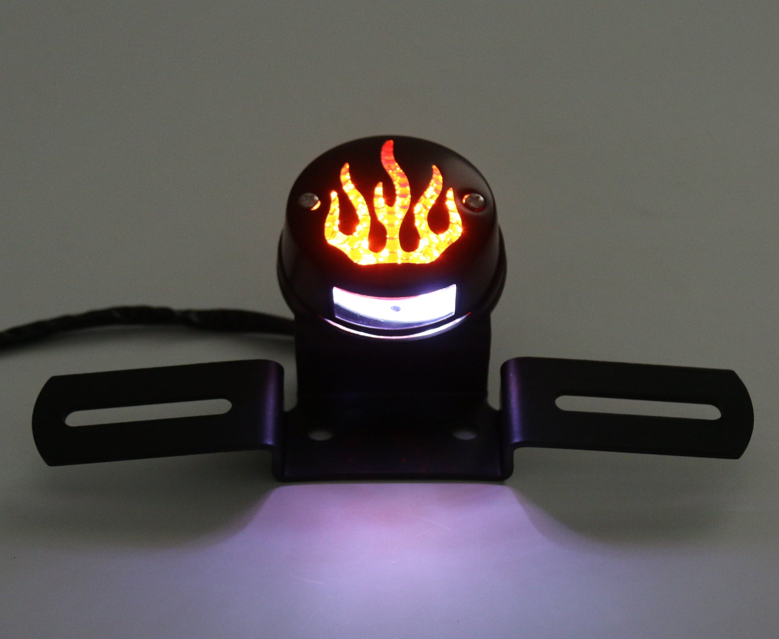 Lumo posteriore Fuoco Fuoco Fiamma posteriore Stop per Harley Cafe Racer Bobber, 2 colori generici