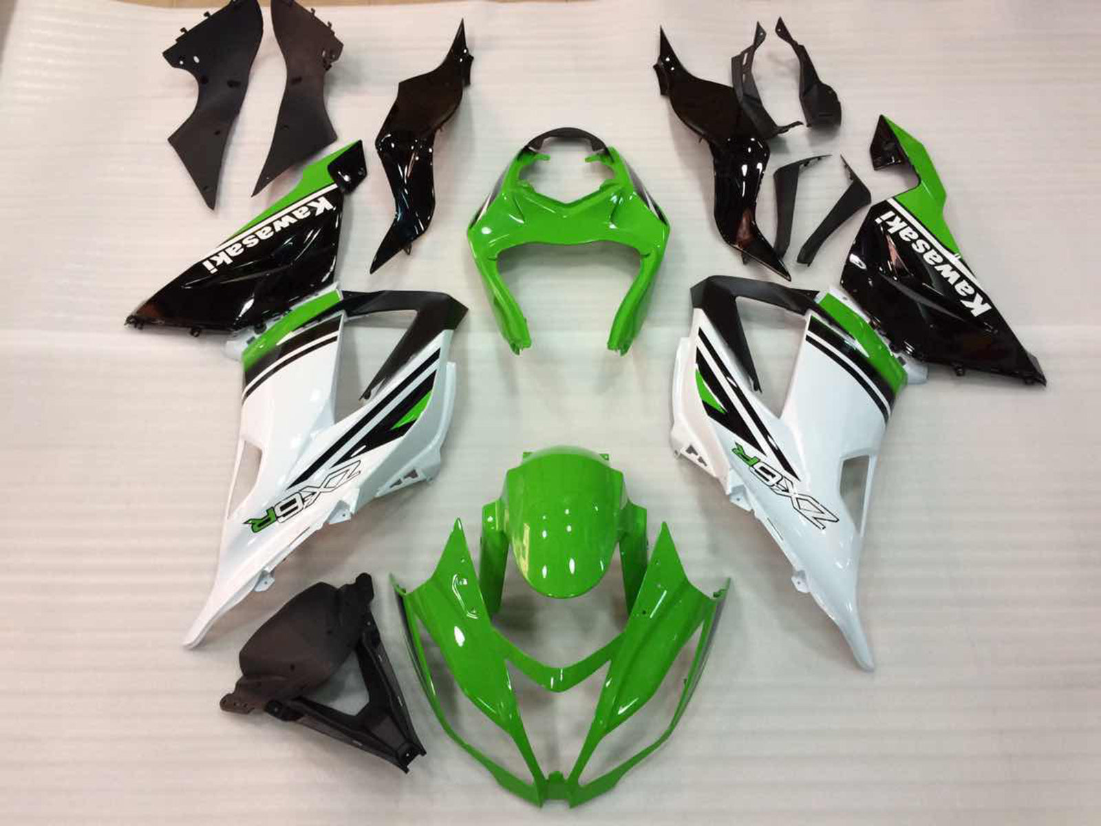 Owiewki Tworzywa Kawasaki ZX6R 636 Green White Ninja Racing (2013