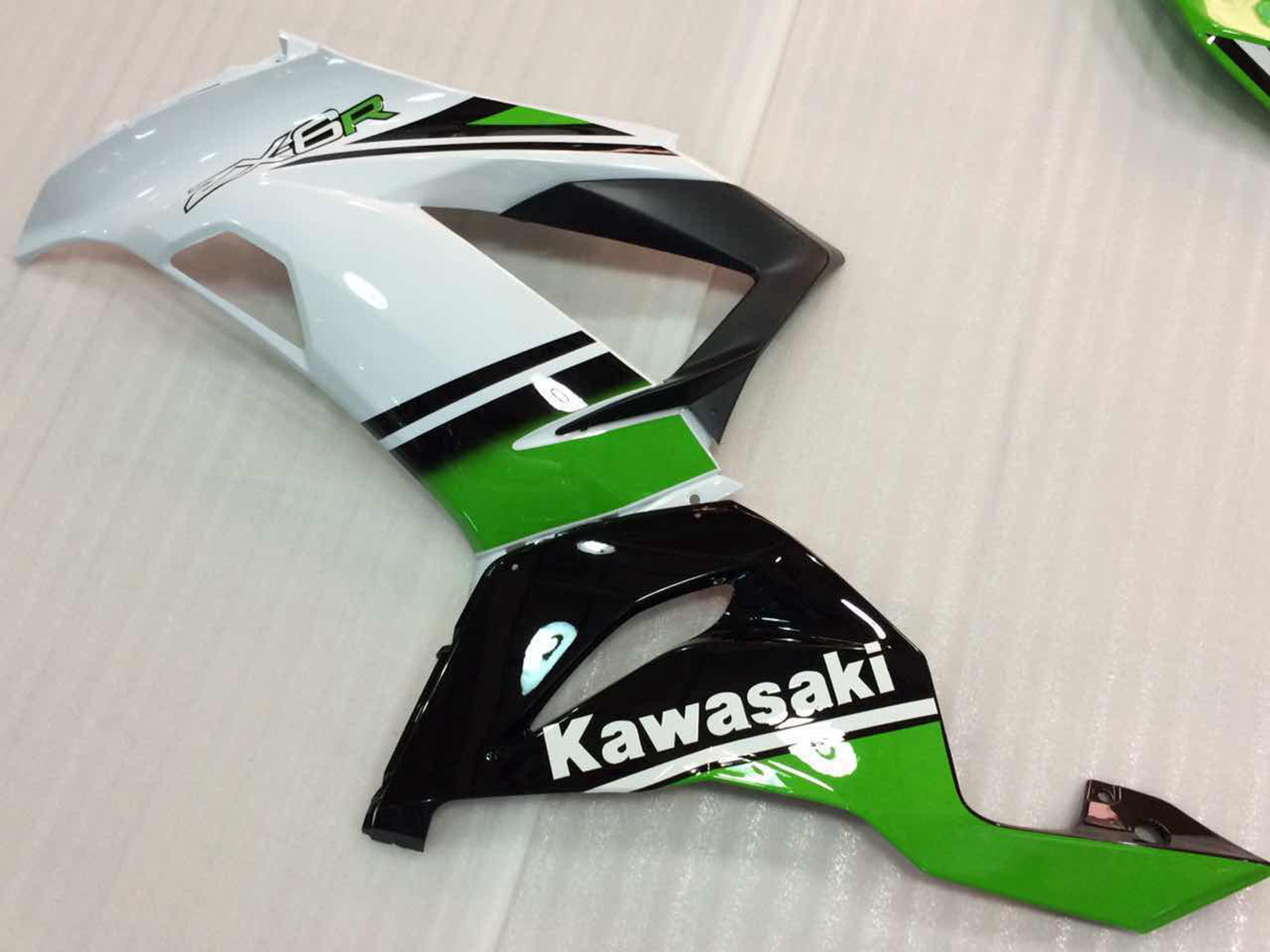 Amotopart Carénages 2013-2018 Plastiques Kawasaki ZX6R 636 Vert Blanc Ninja Generic
