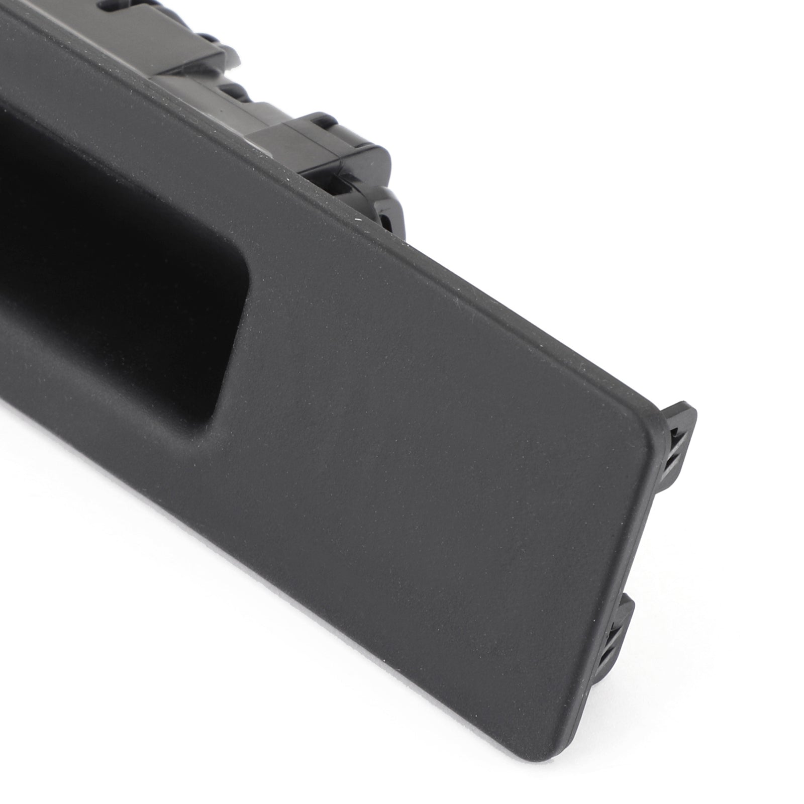 Takaluukun tavaratilan luukun kytkimen kahva 51247368752 BMW X1 X3 X5 Genericille