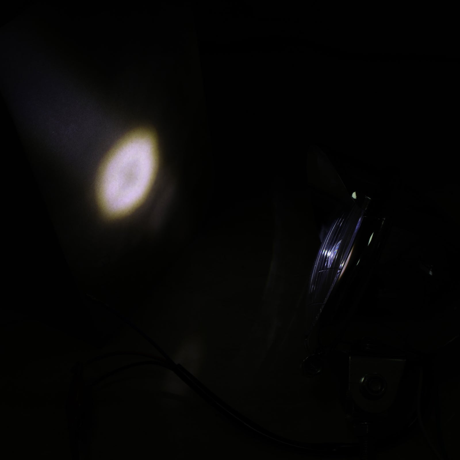 5-calowy reflektor motocyklowy Chrome efekt aureoli DRL do niestandardowego roweru typu Generic Cafe Racer